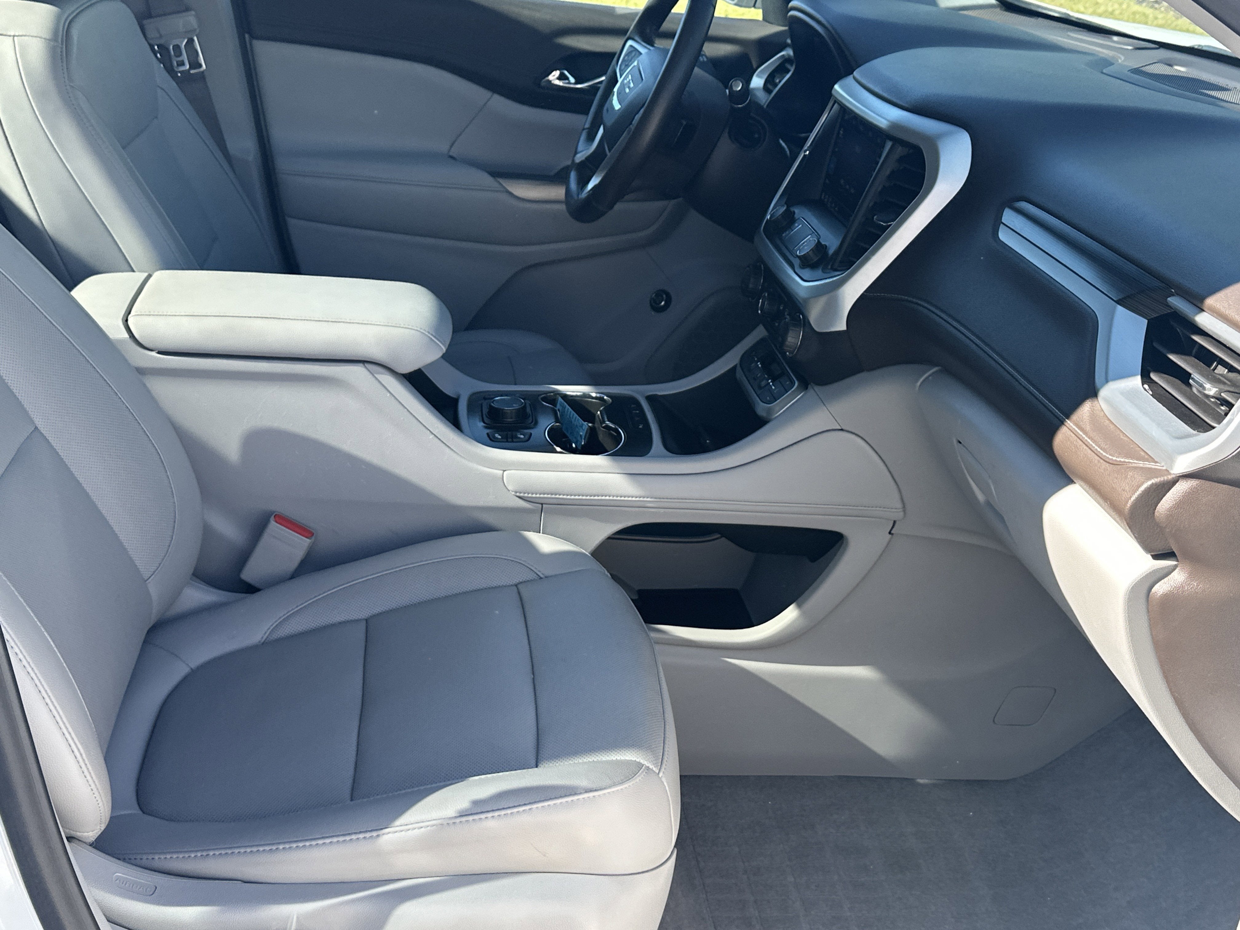 2020 GMC Acadia SLT