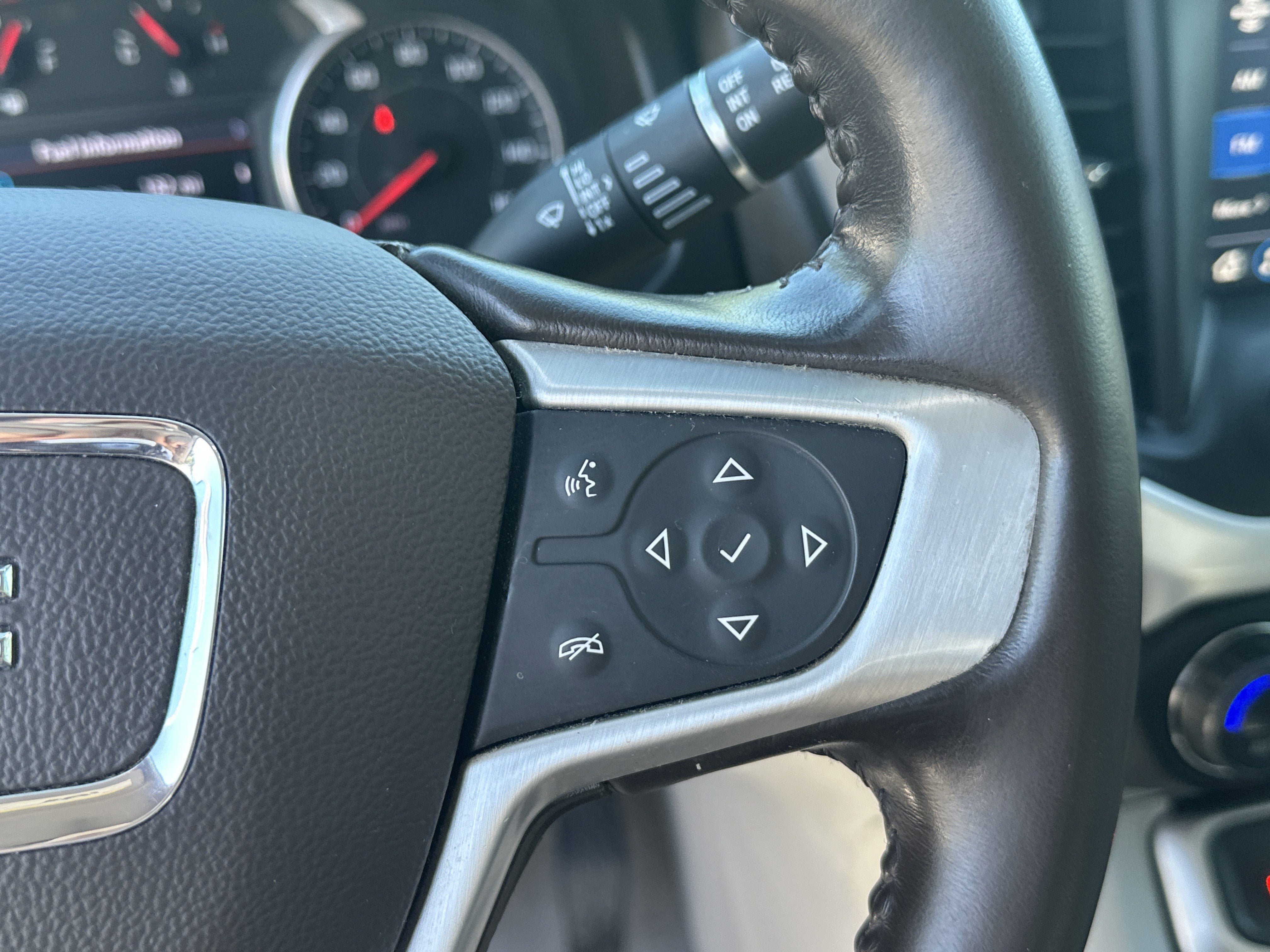 2020 GMC Acadia SLT