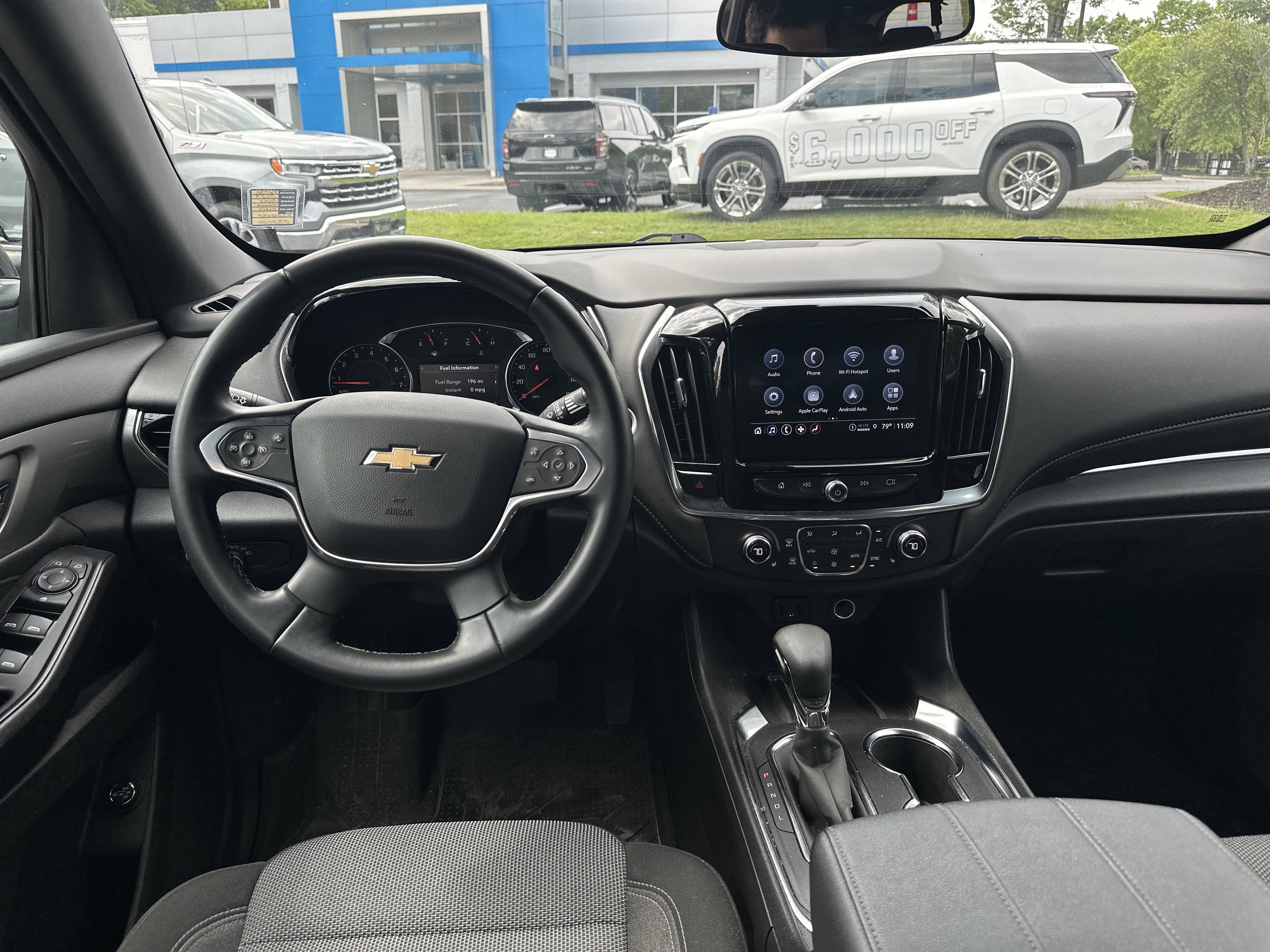 2023 Chevrolet Traverse LT Cloth