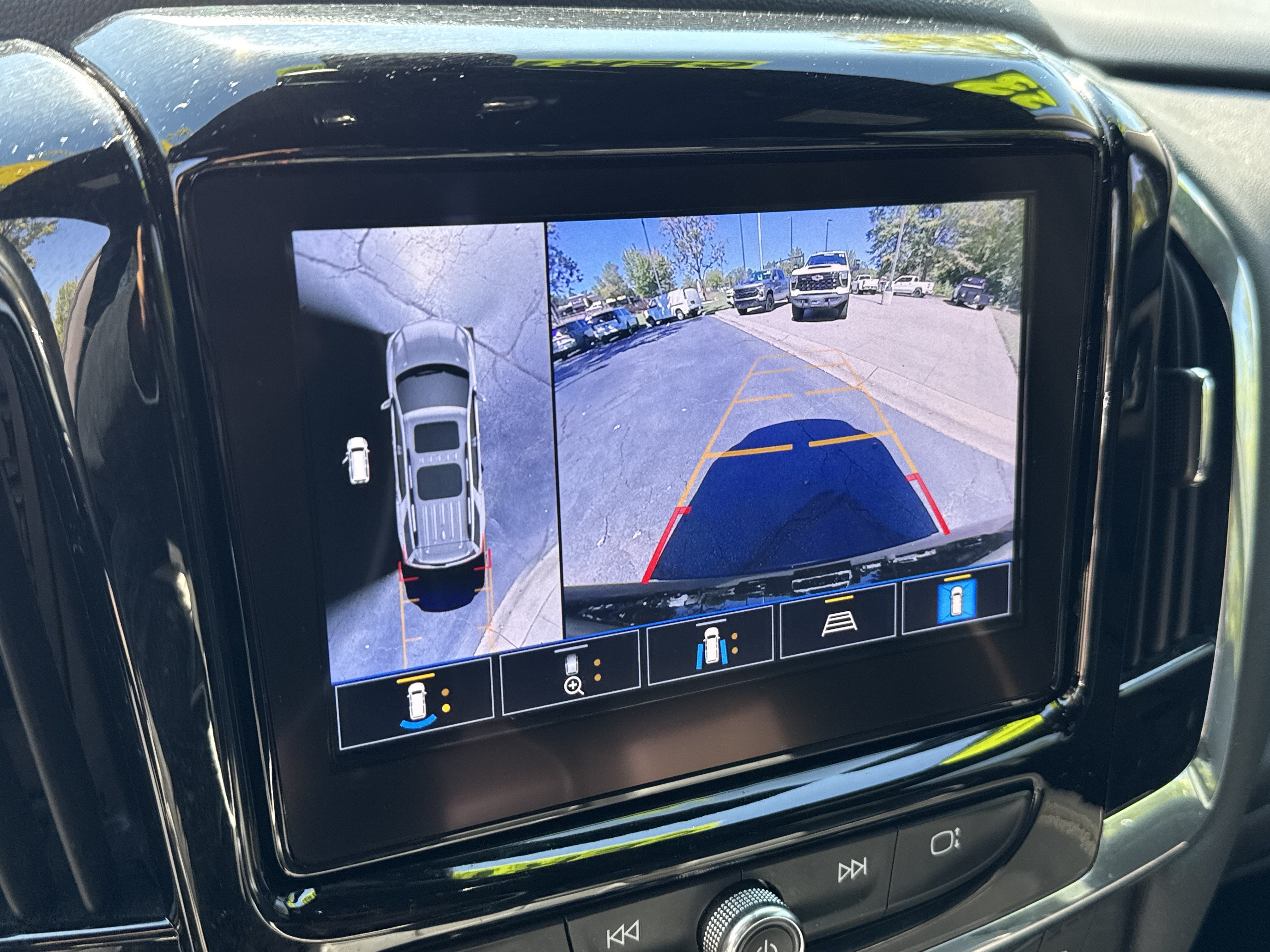 2023 Chevrolet Traverse Premier - Photo 25