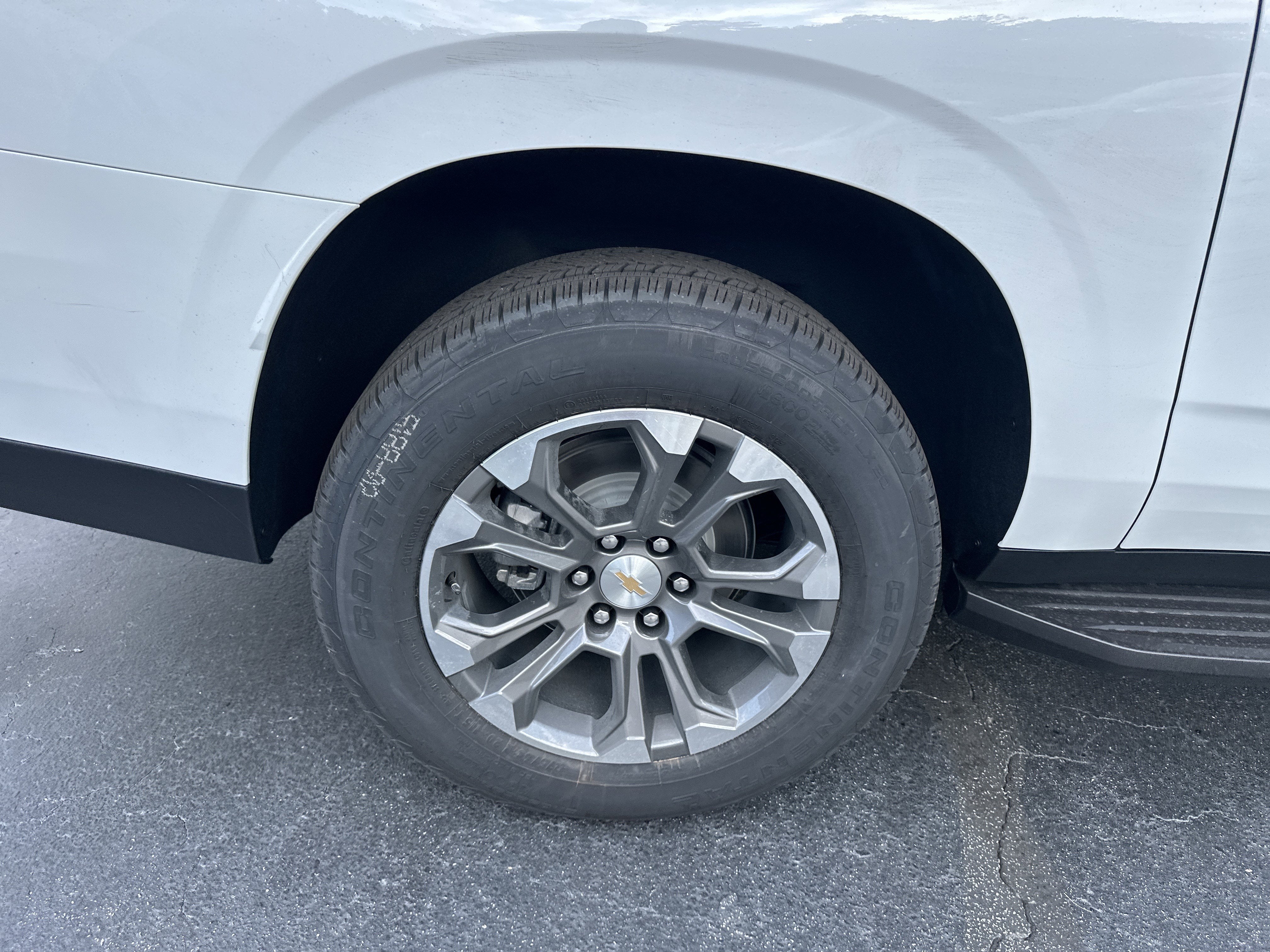 2025 Chevrolet Suburban LS