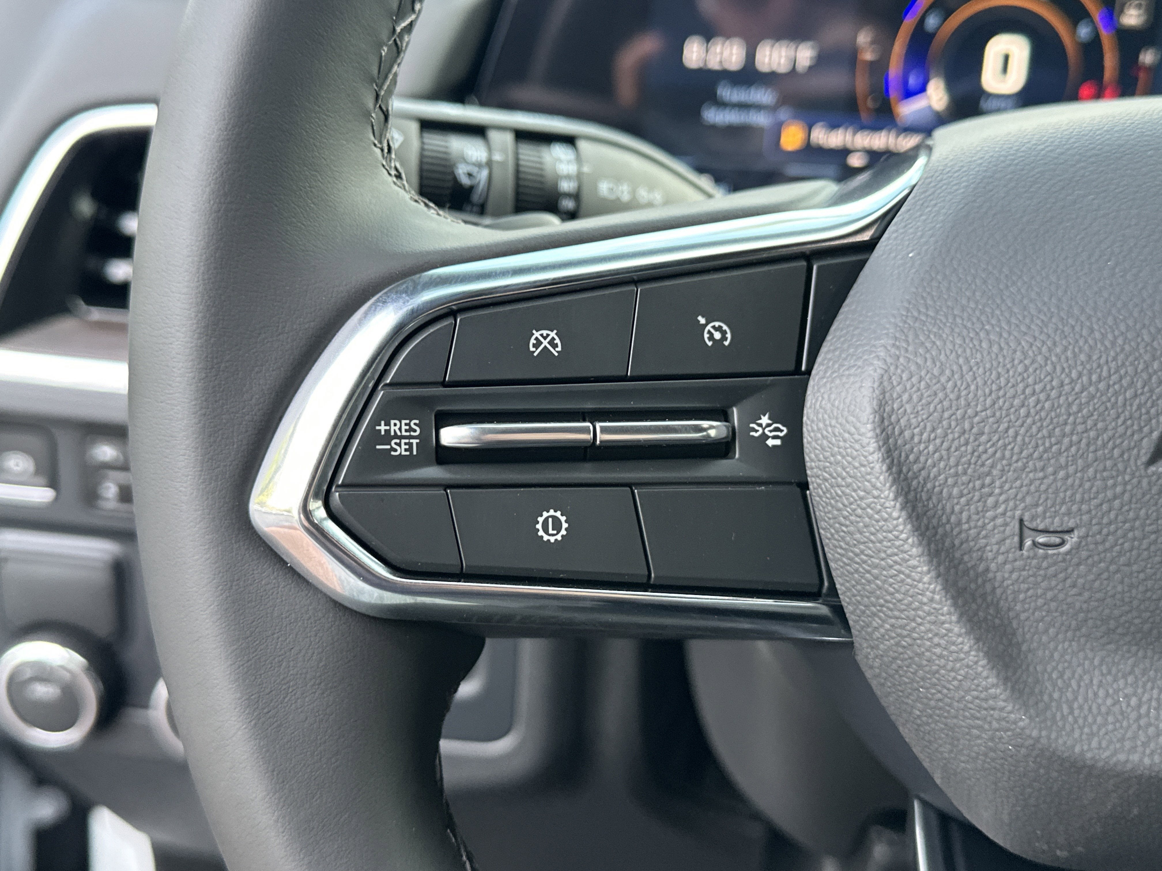 2025 Chevrolet Suburban LS