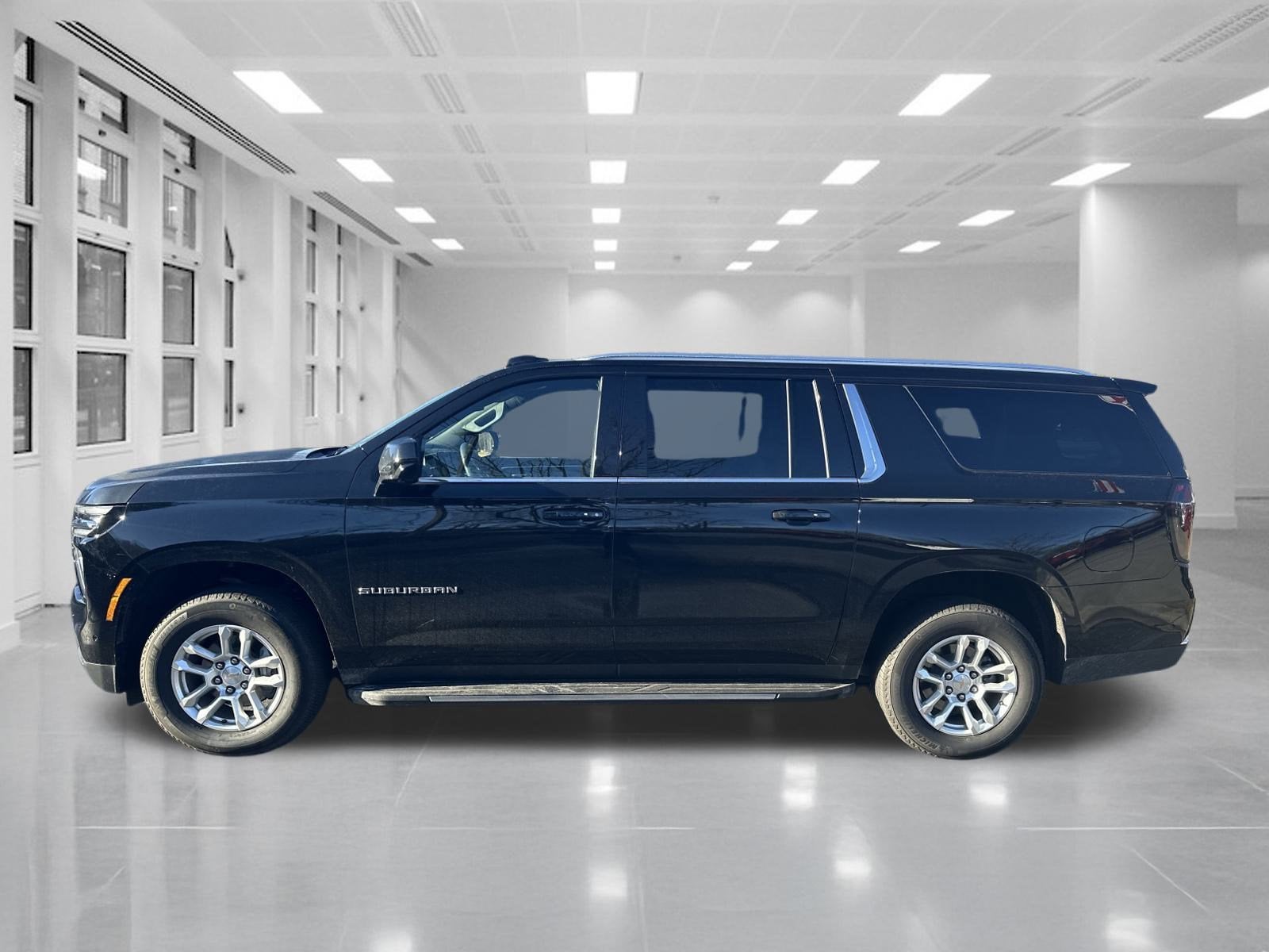 2025 Chevrolet Suburban LT