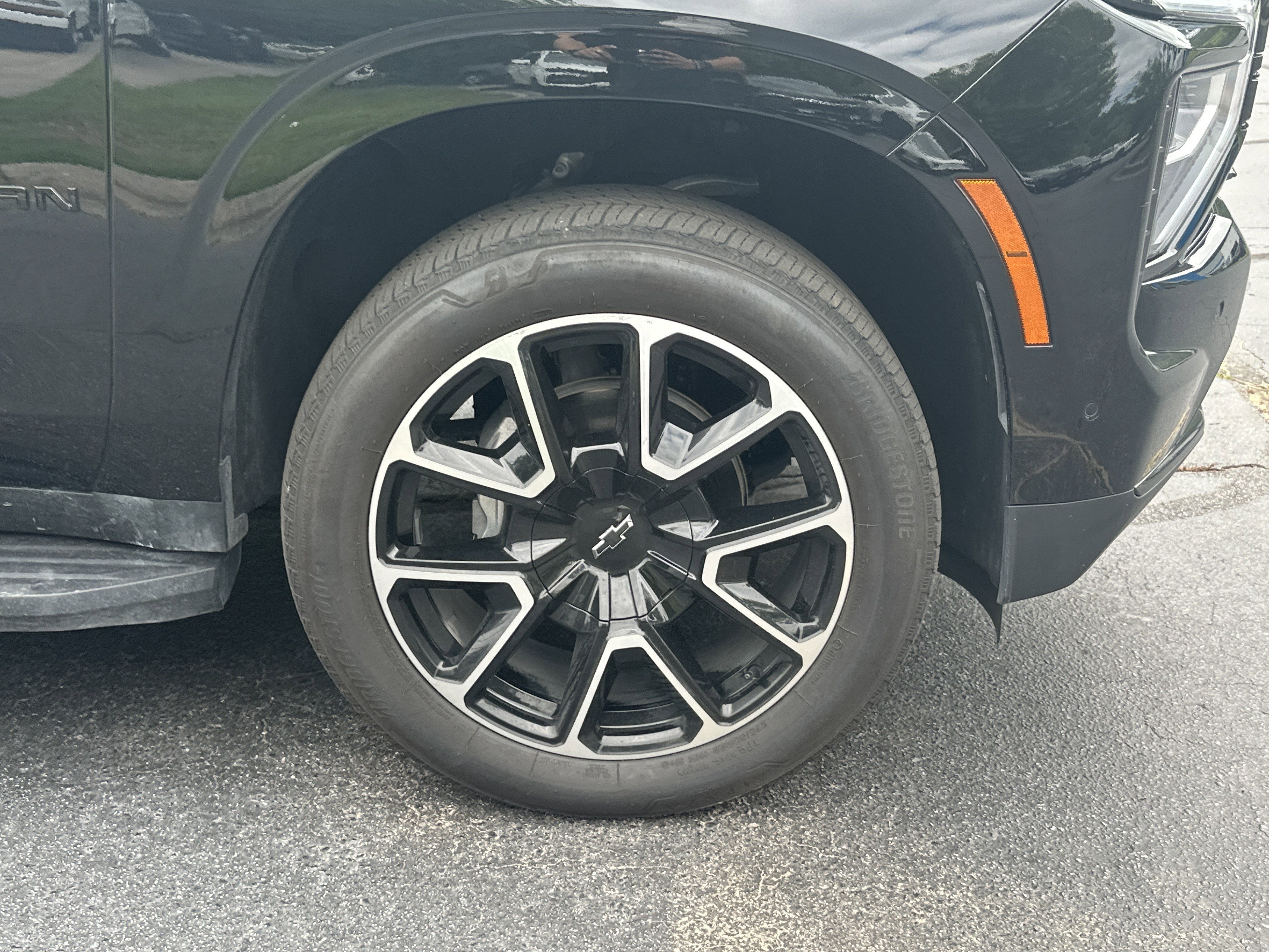 2025 Chevrolet Suburban RST