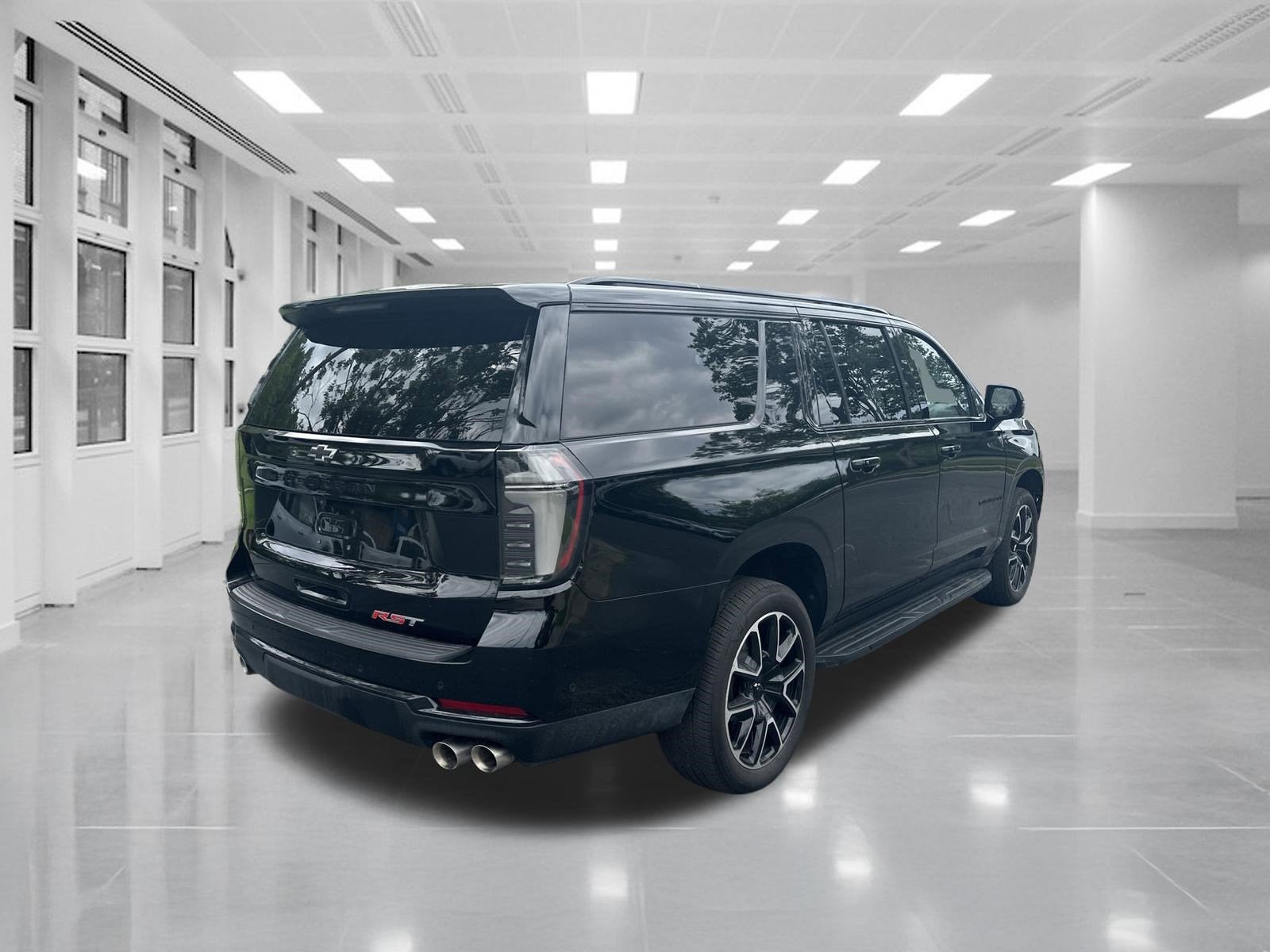 2025 Chevrolet Suburban RST