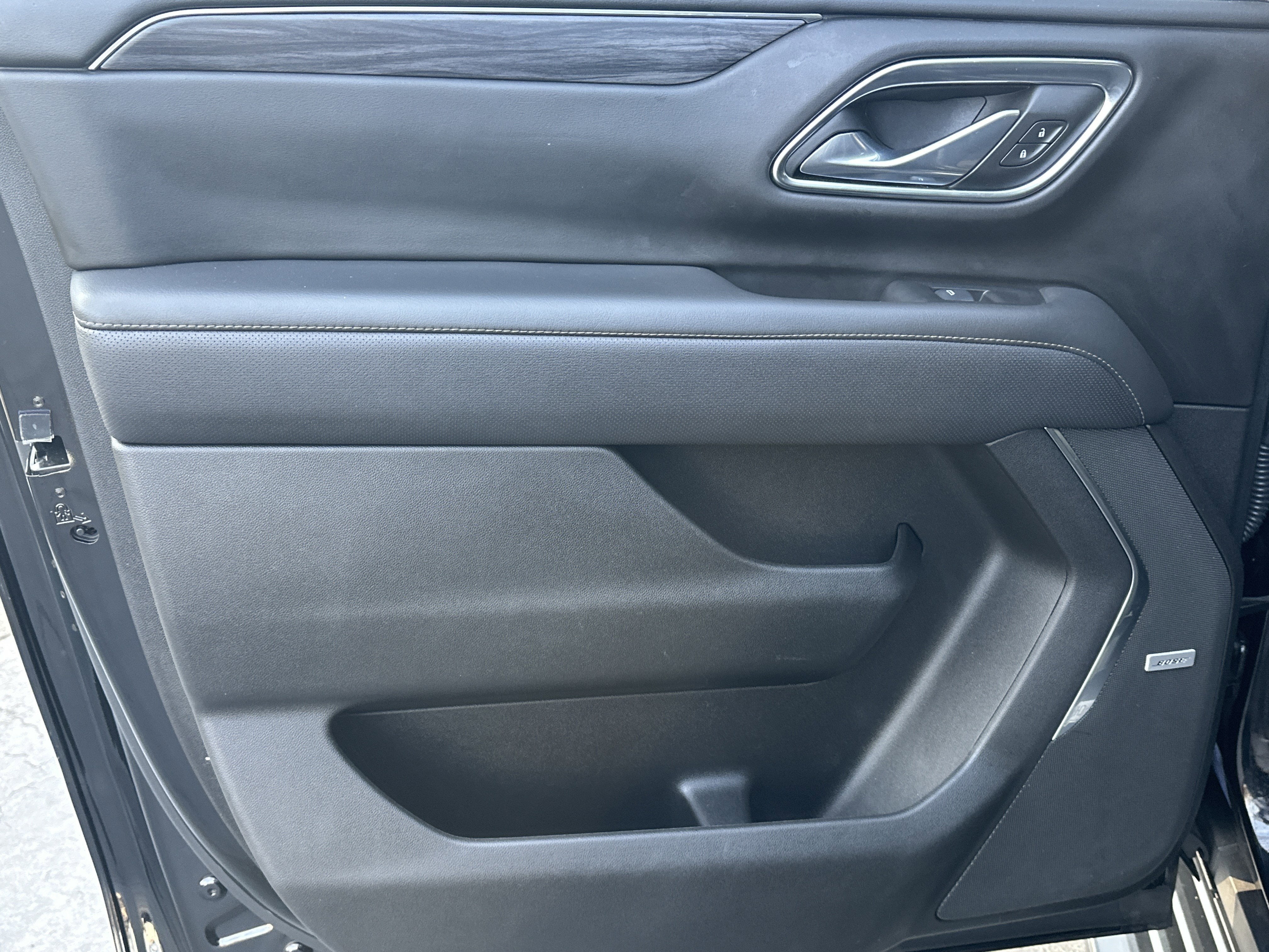 2024 Chevrolet Suburban RST