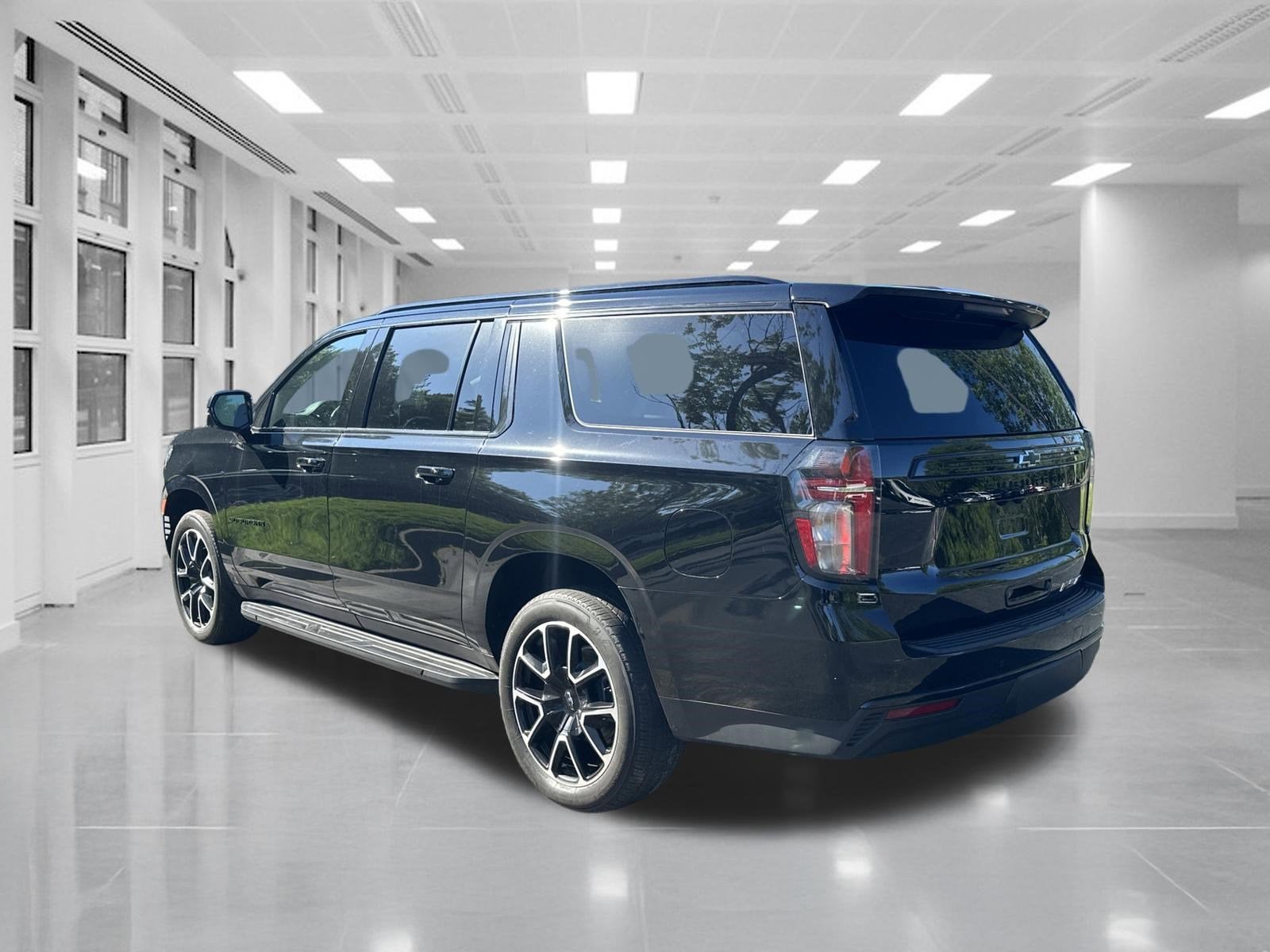 2024 Chevrolet Suburban RST