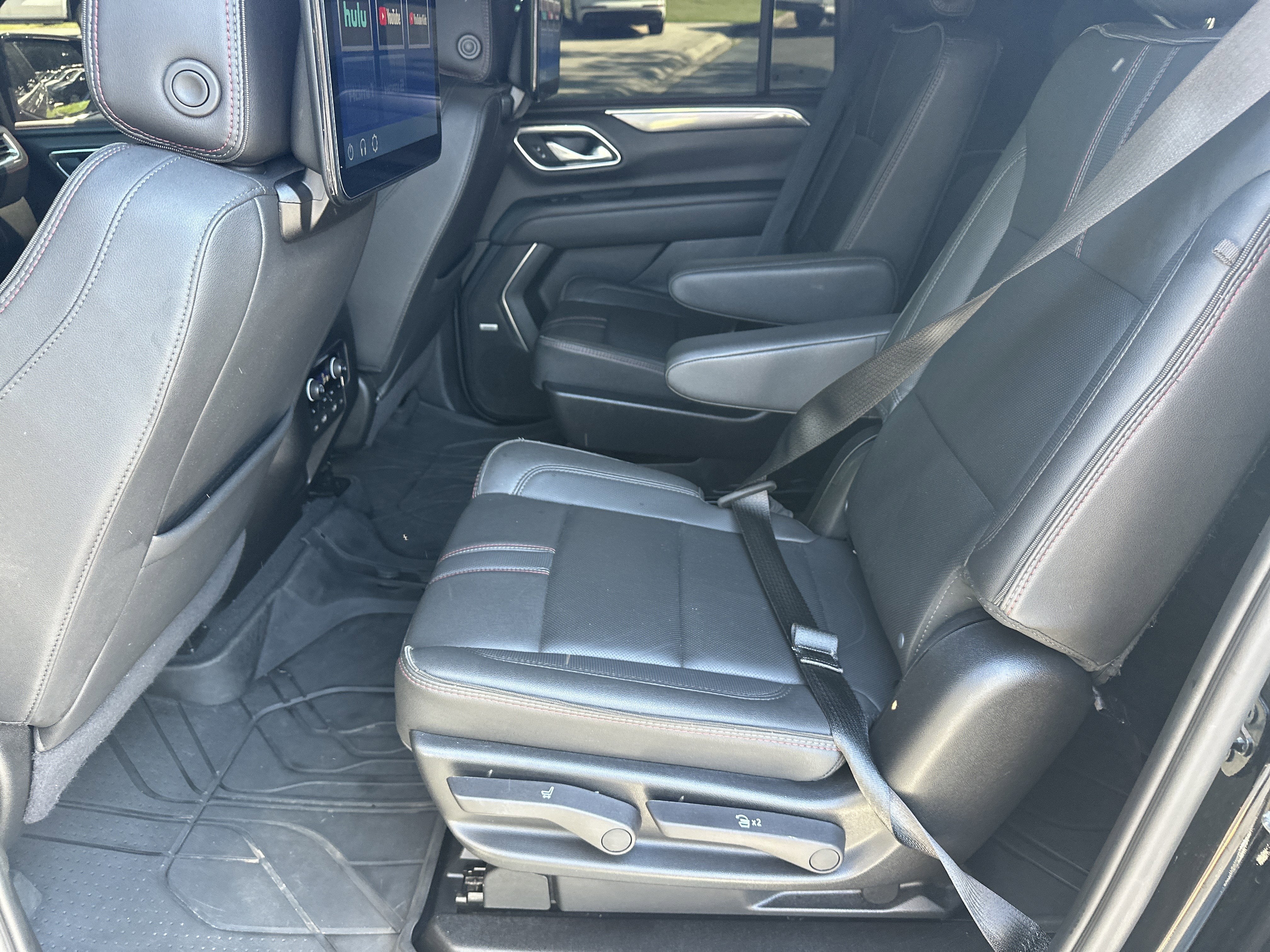 2024 Chevrolet Suburban RST