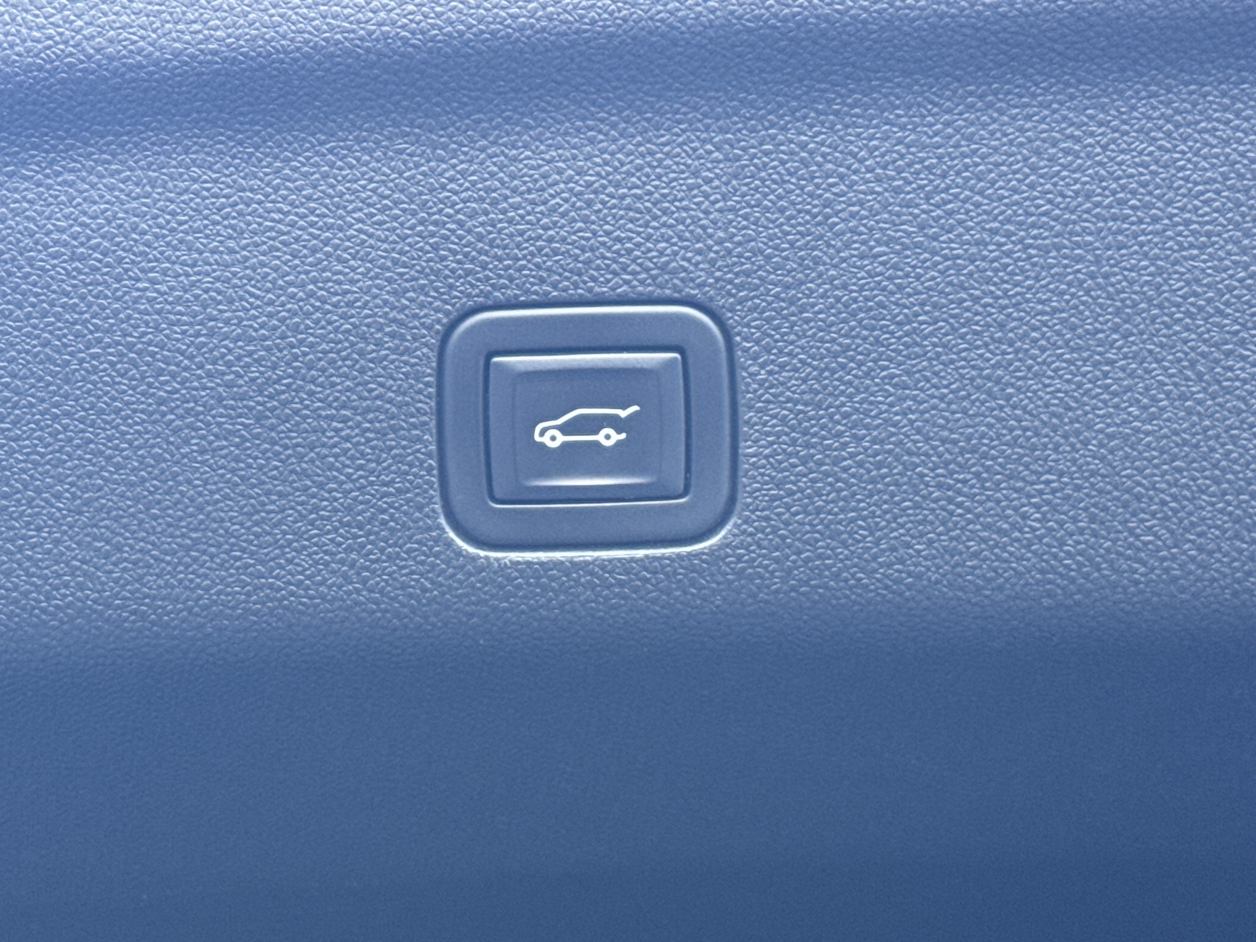 2023 Chevrolet Tahoe Premier - Photo 17