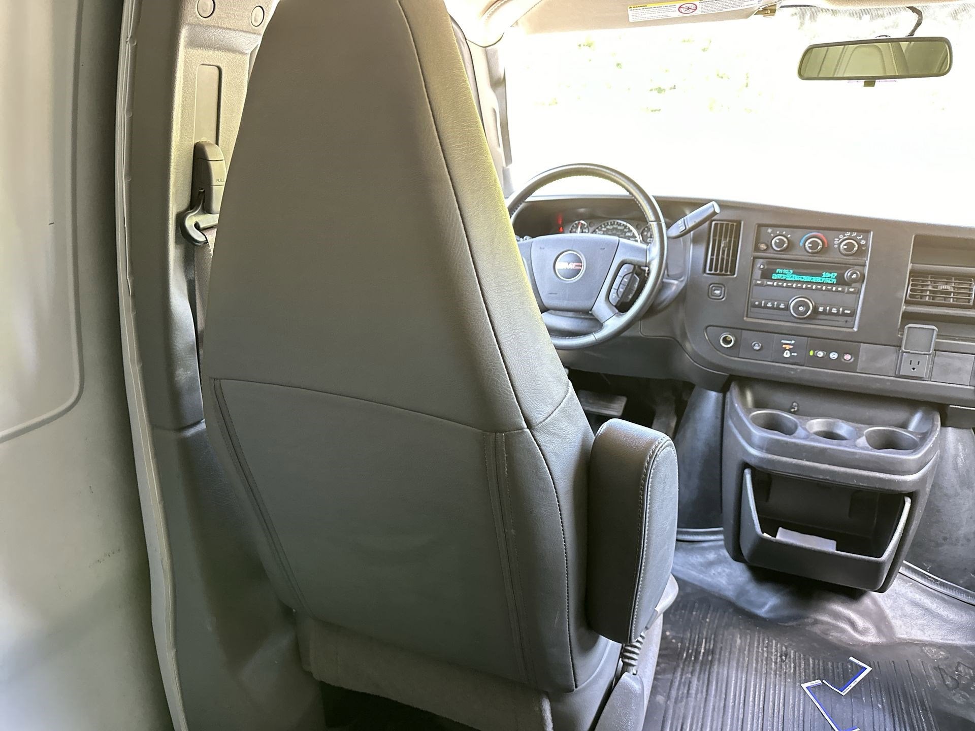 2023 GMC Savana Cargo 2500 Work Van