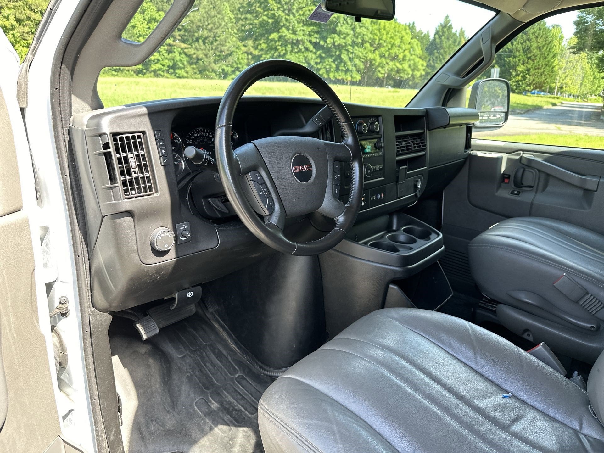 2023 GMC Savana Cargo 2500 Work Van