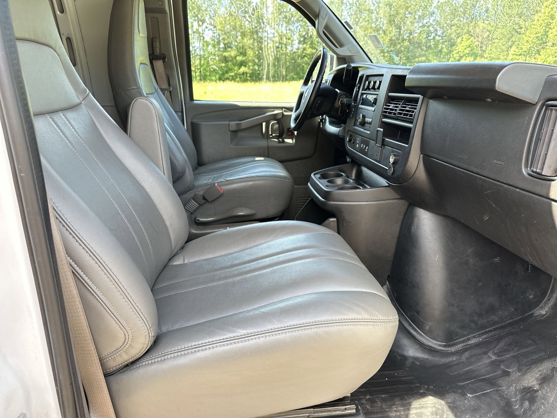 2023 GMC Savana Cargo 2500 Work Van