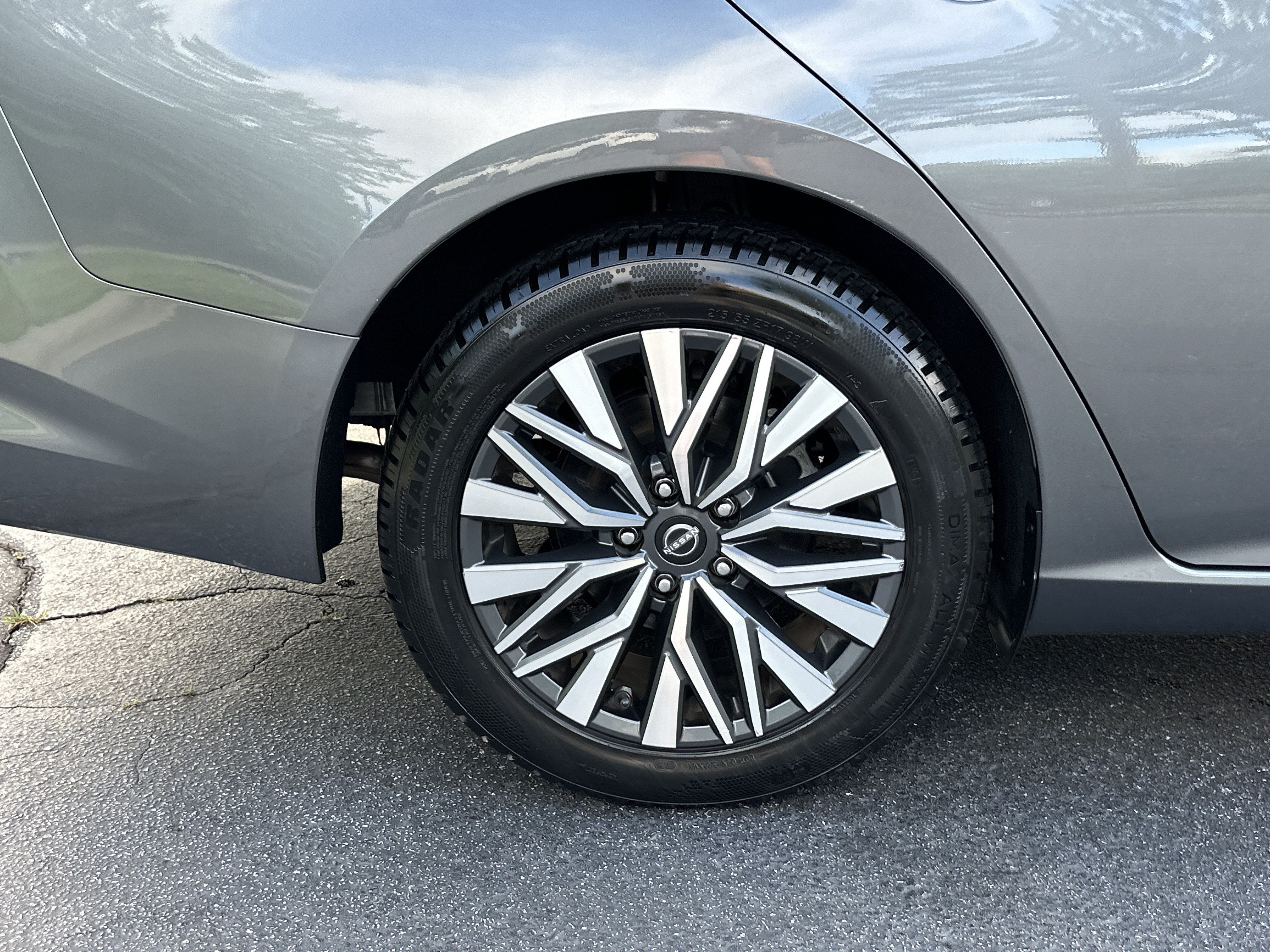 2024 Nissan Altima 2.5 SV
