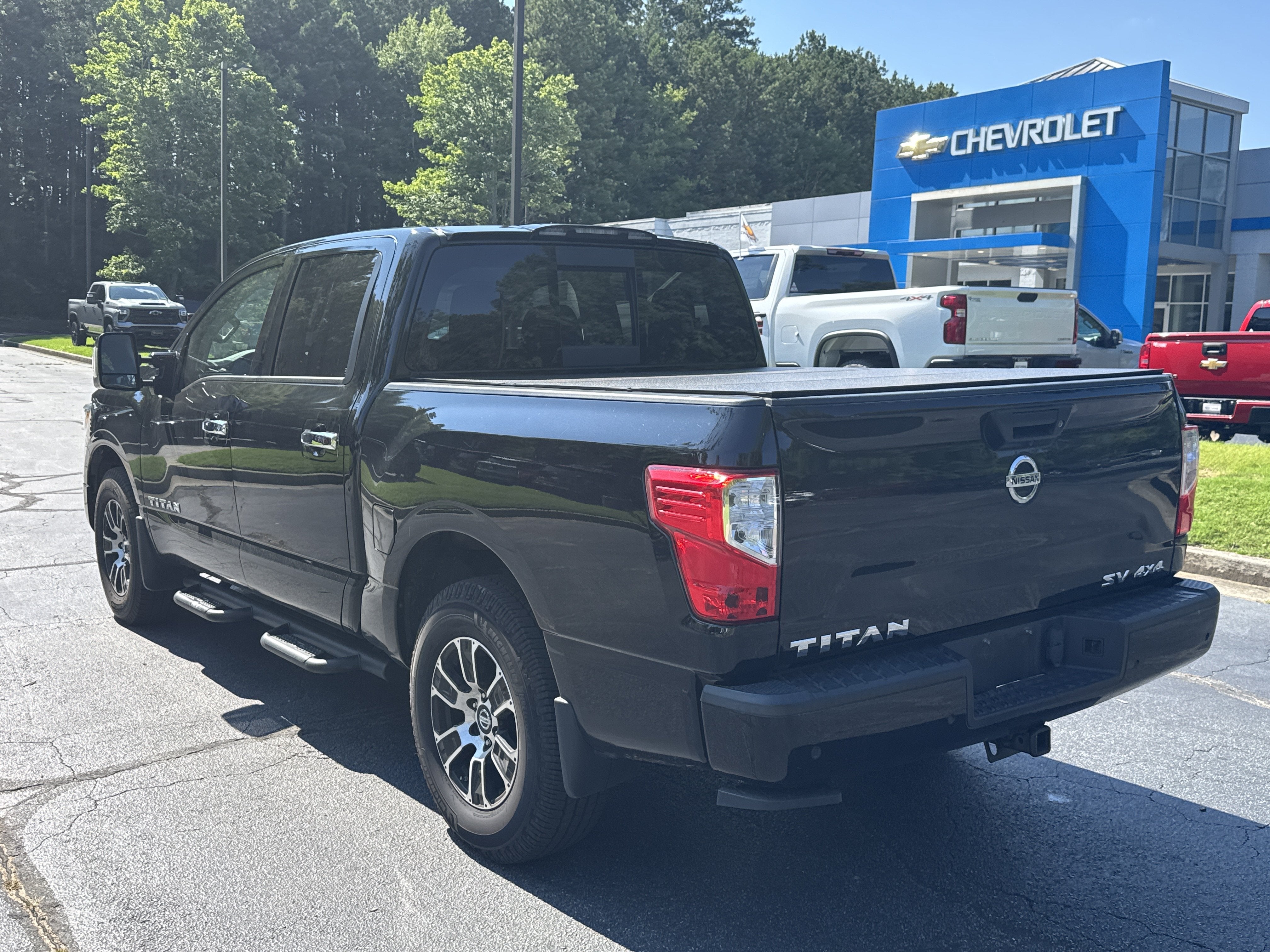 2021 Nissan TITAN Crew Cab SV 4x4