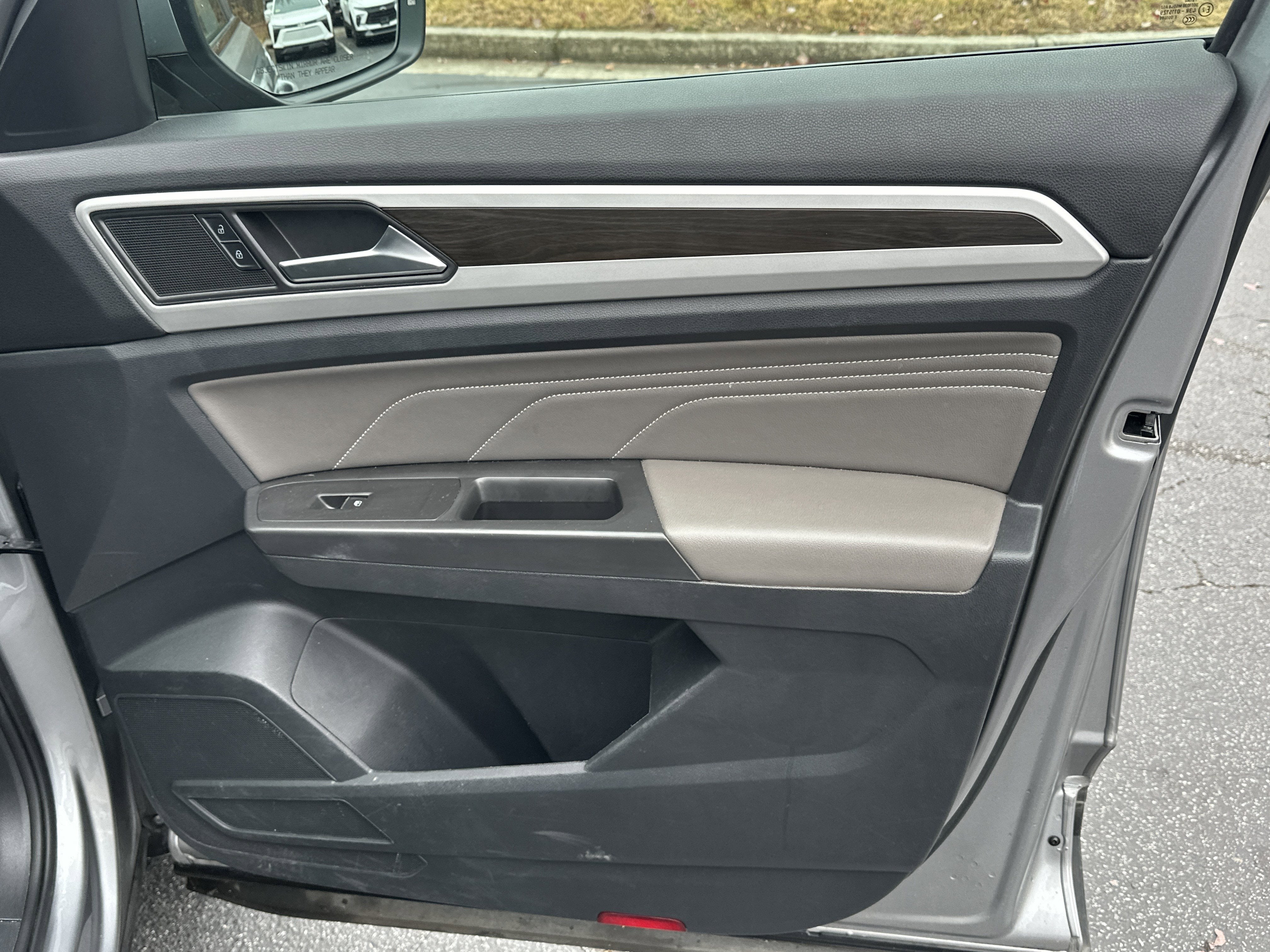 2022 Volkswagen Atlas 2.0T SE w/Technology