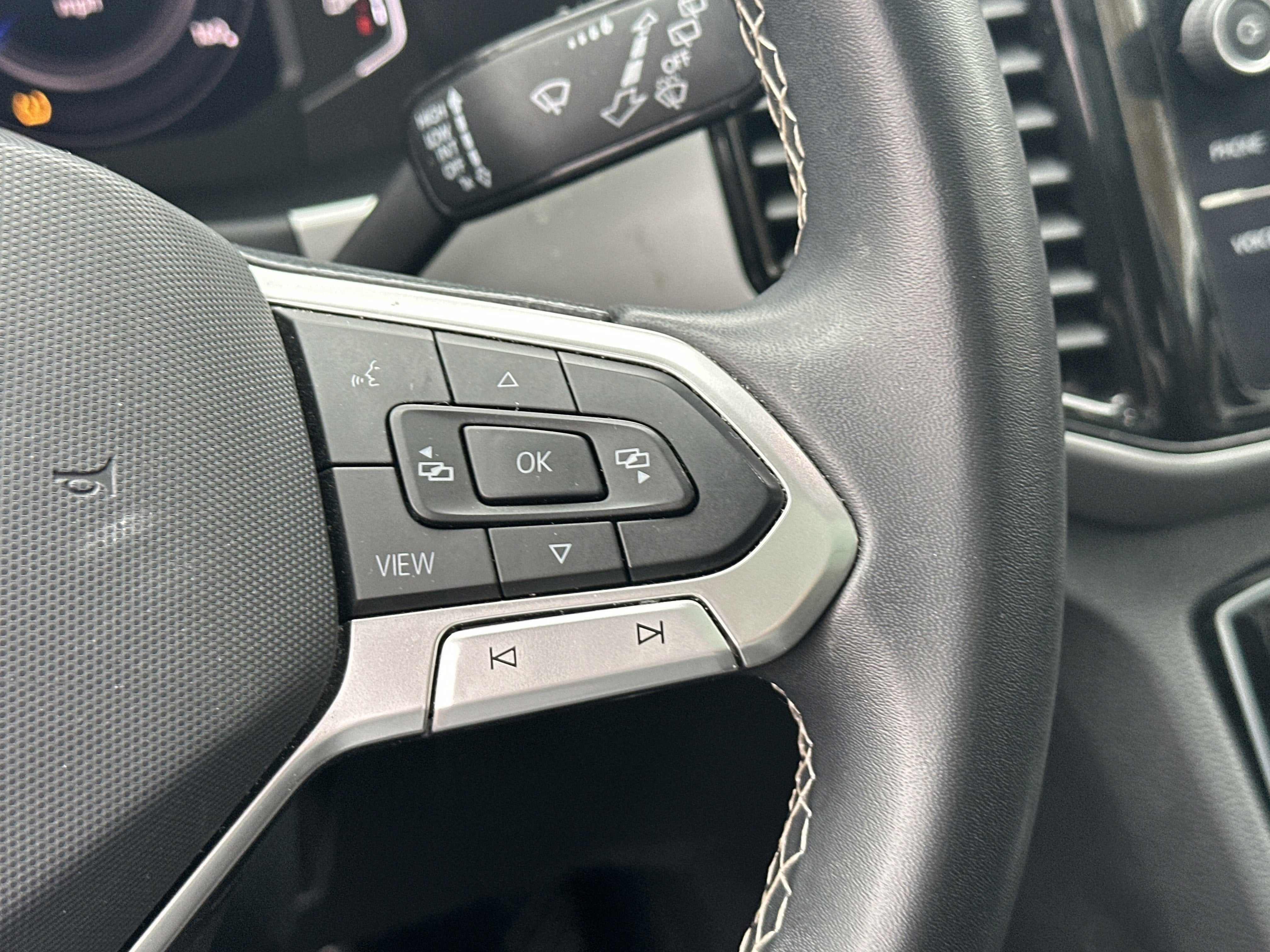 2022 Volkswagen Atlas 2.0T SE w/Technology