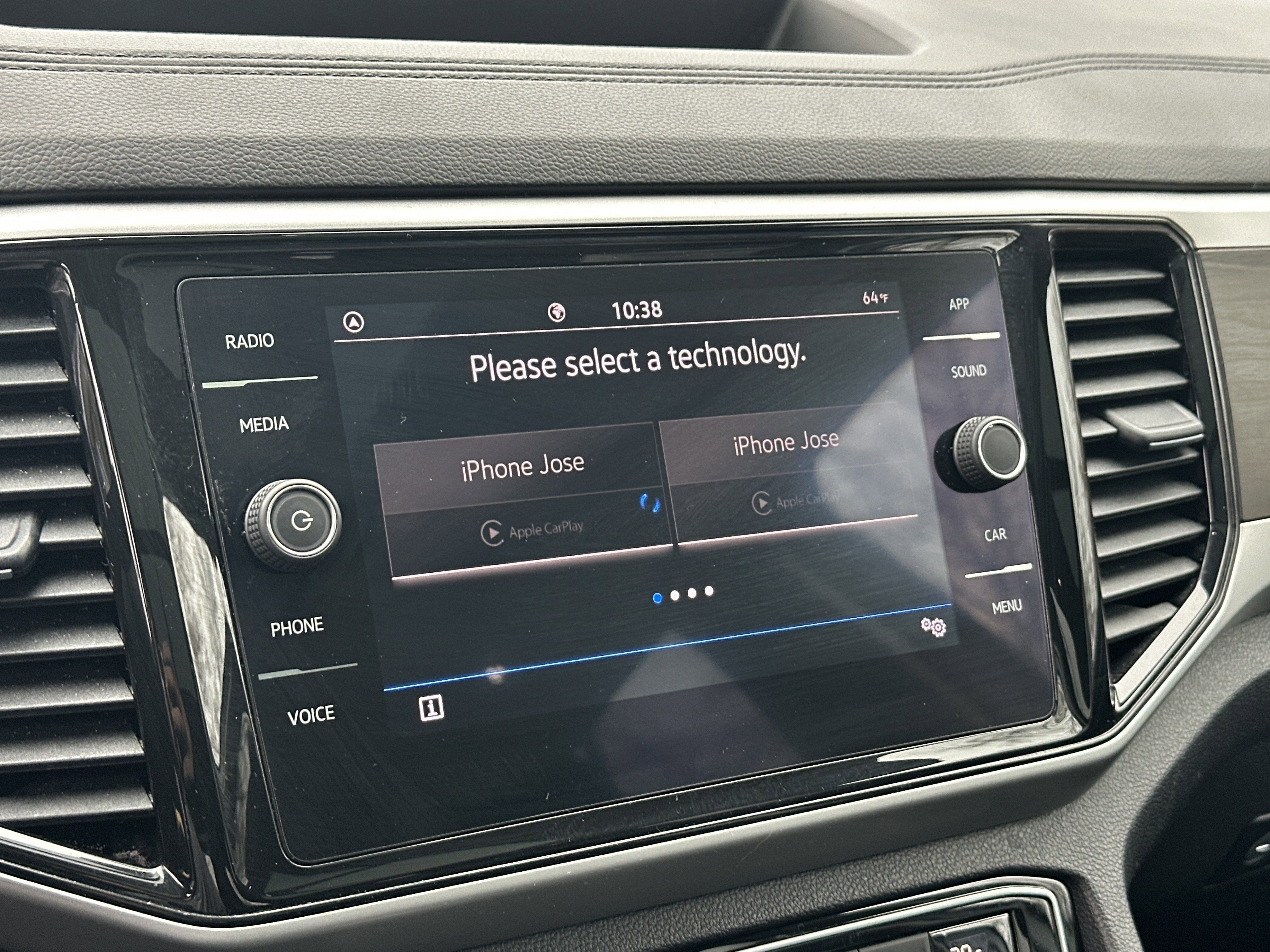 2022 Volkswagen Atlas 2.0T SE w/Technology