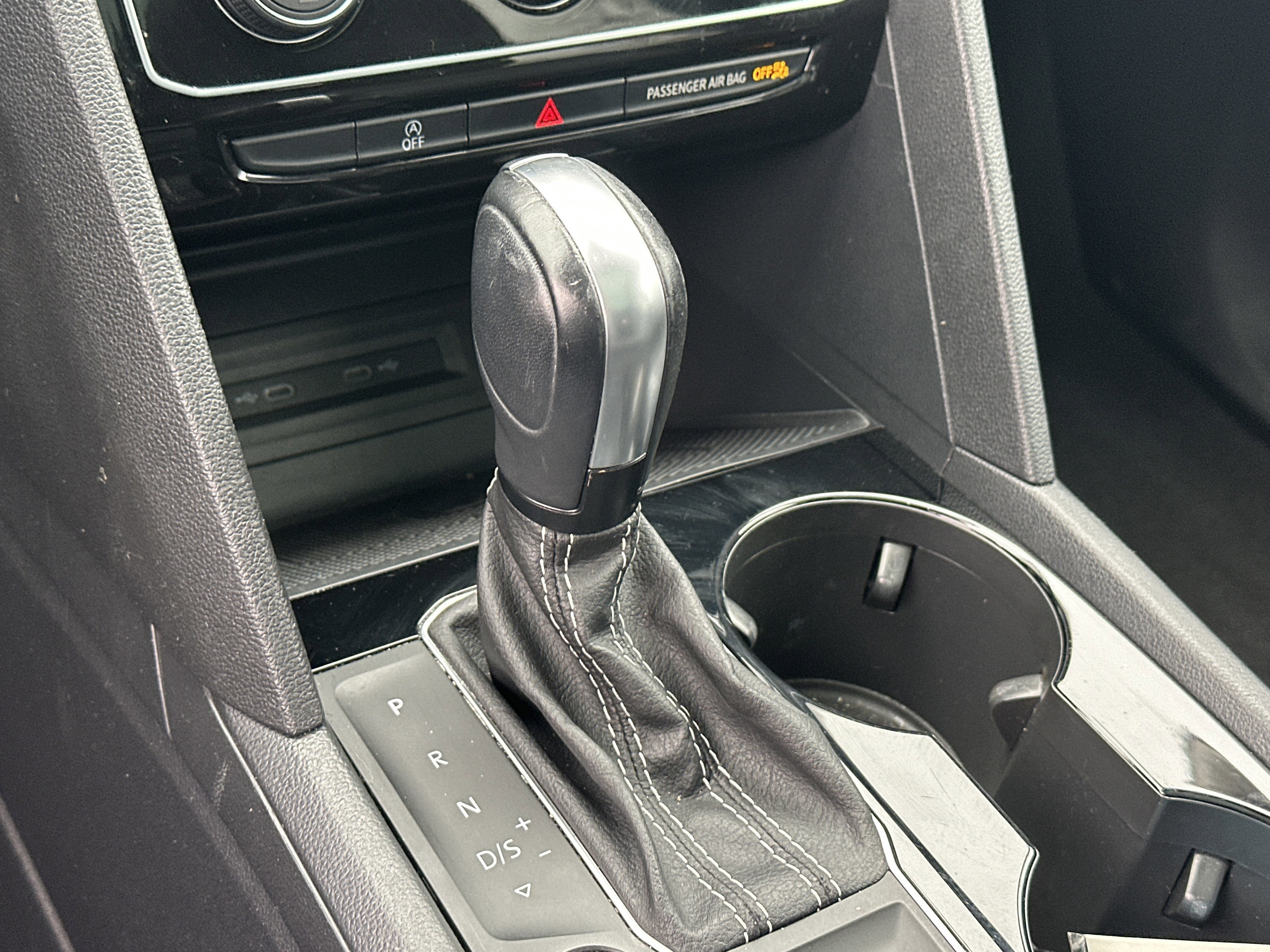 2022 Volkswagen Atlas 2.0T SE w/Technology