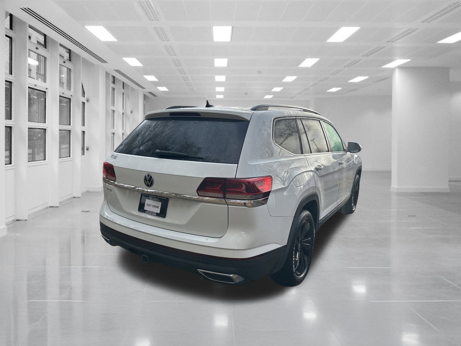 2022 Volkswagen Atlas 3.6L V6 SE w/Technology