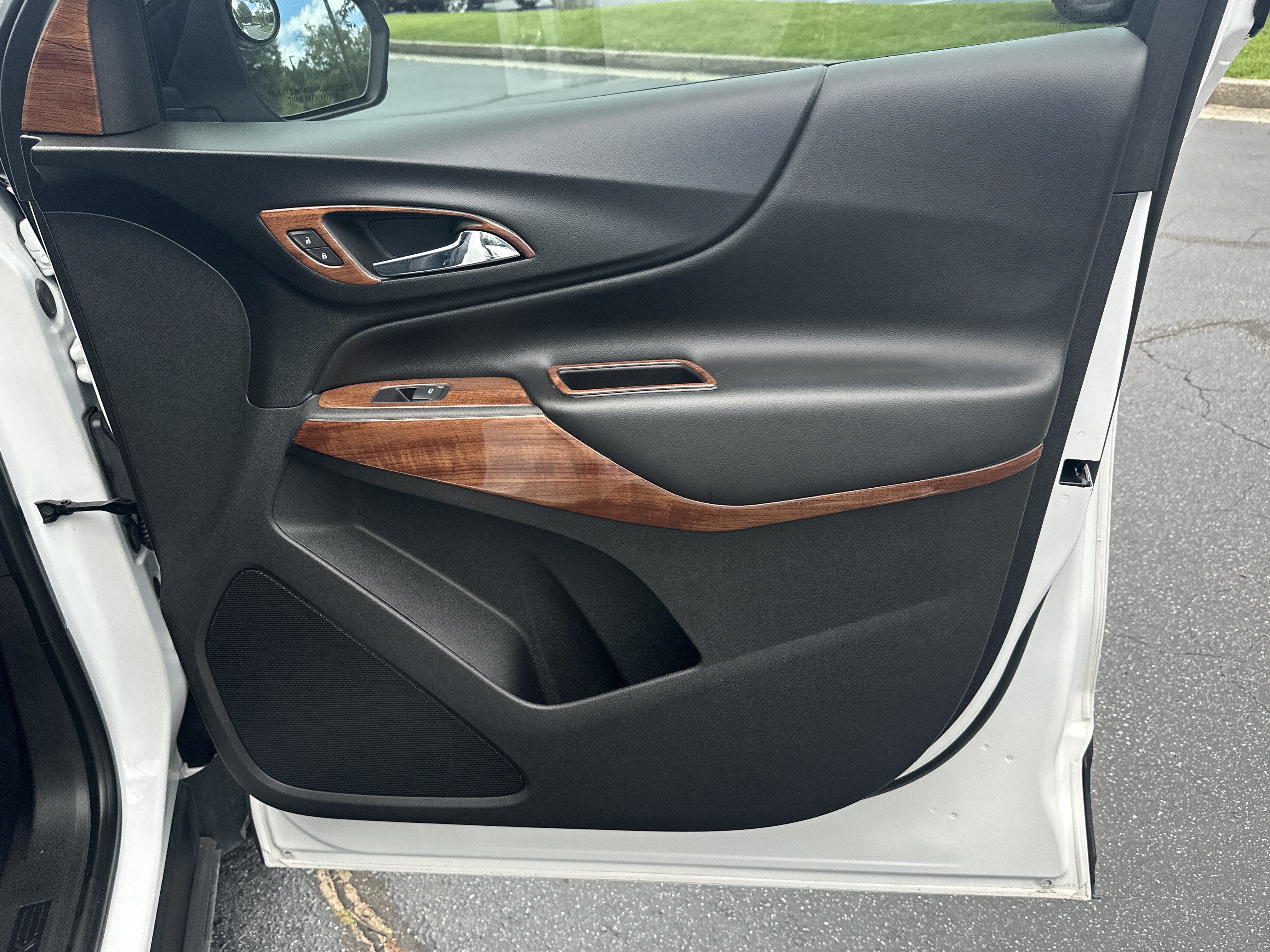 2020 Chevrolet Equinox LT - Photo 14