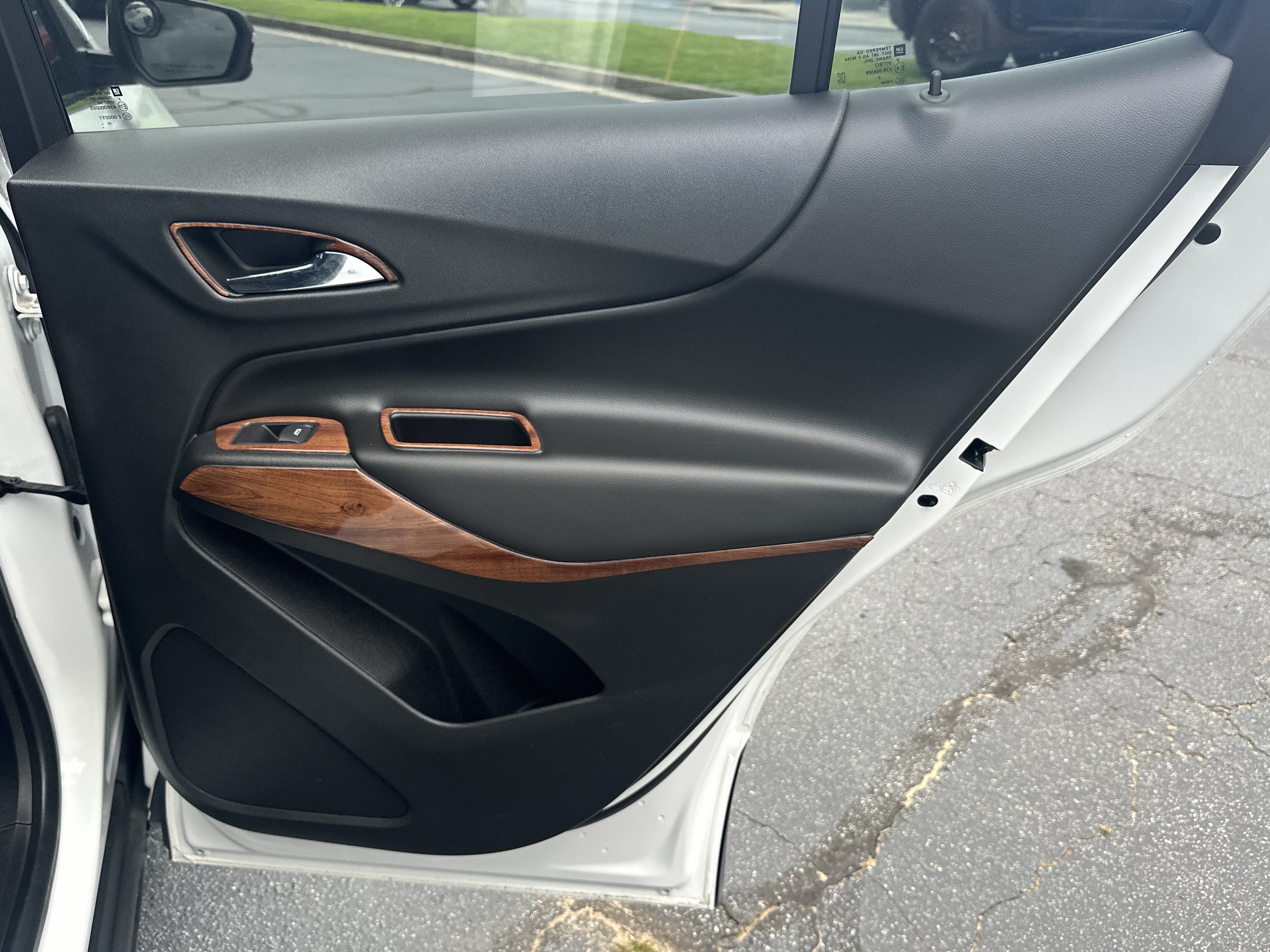 2020 Chevrolet Equinox LT - Photo 16