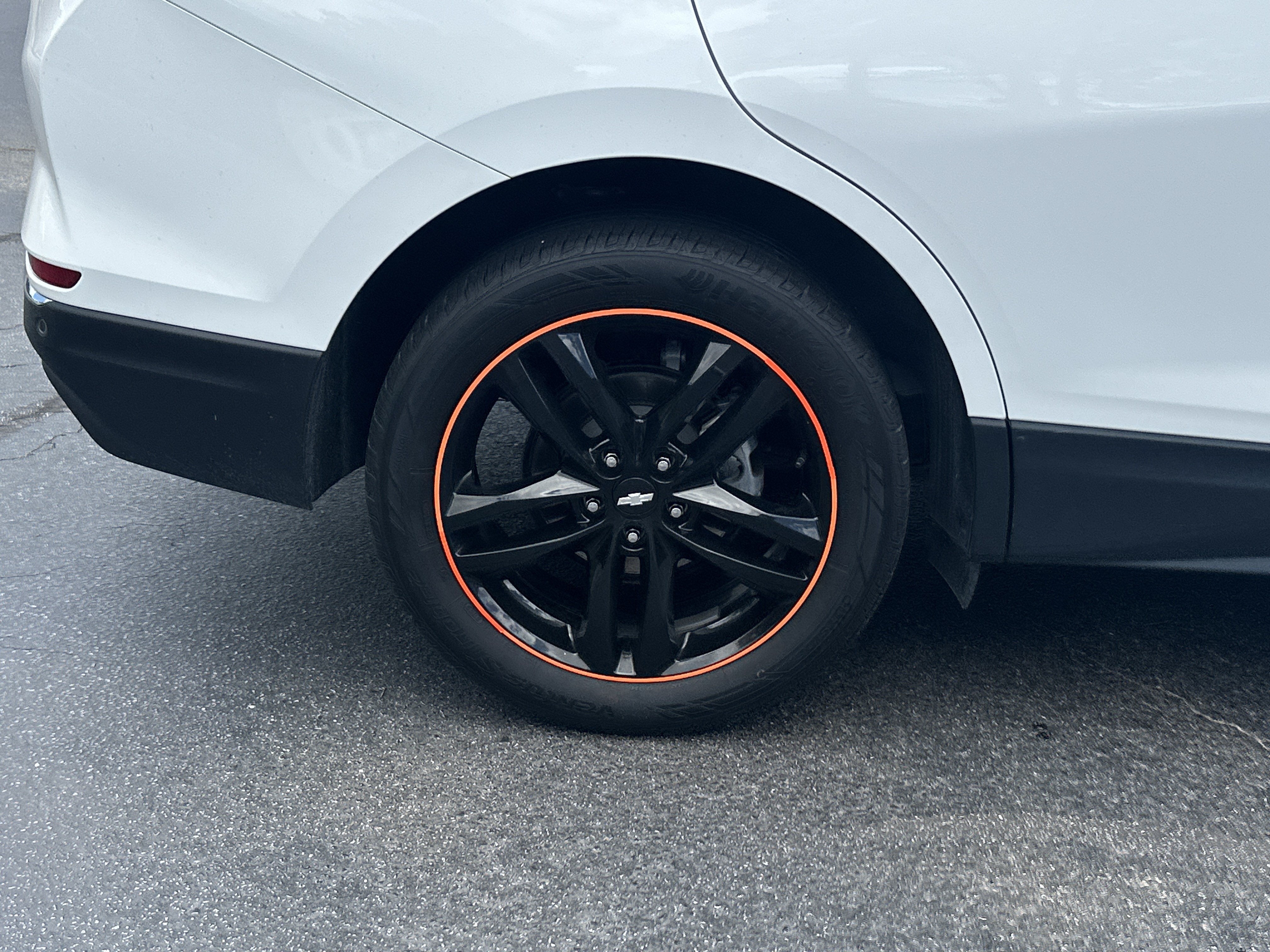 2020 Chevrolet Equinox LT - Photo 17