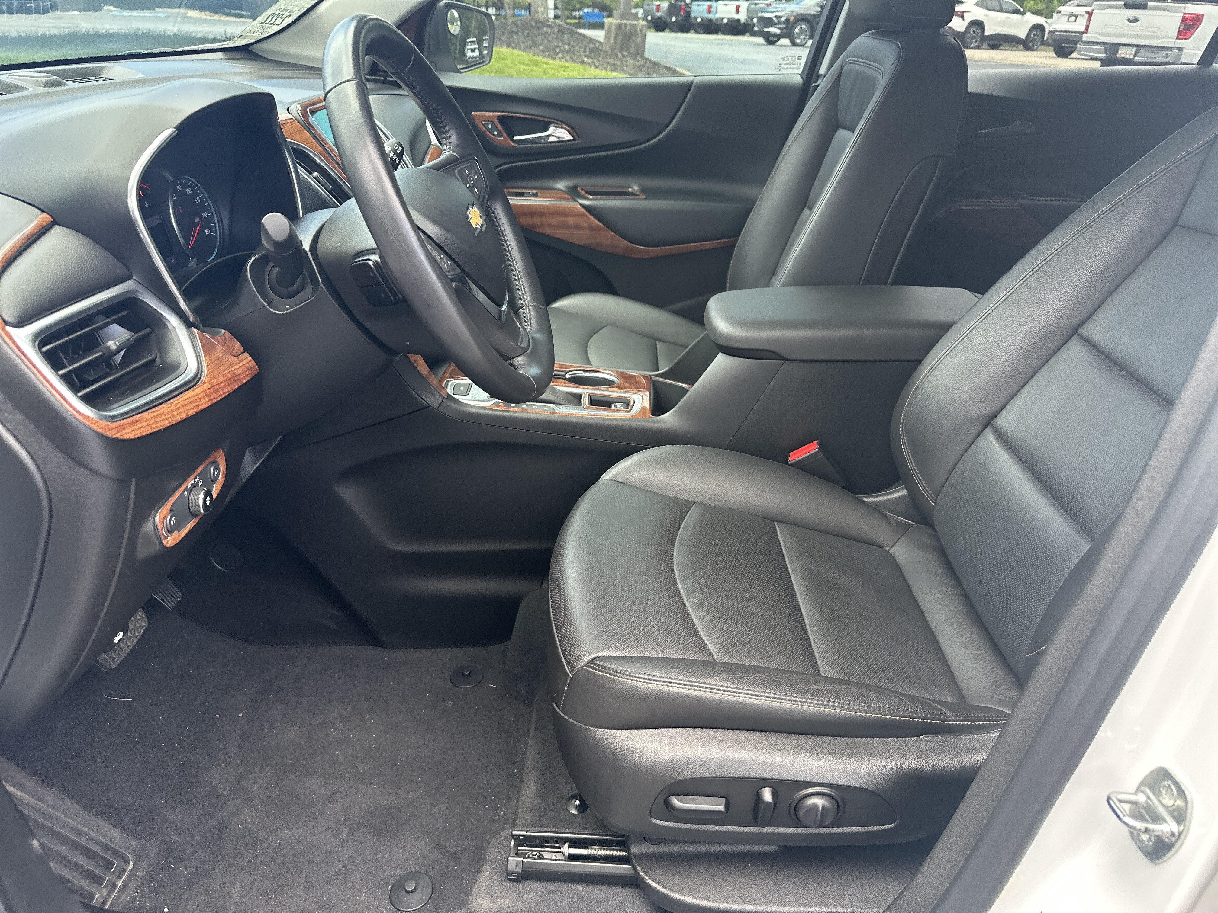 2020 Chevrolet Equinox LT - Photo 9