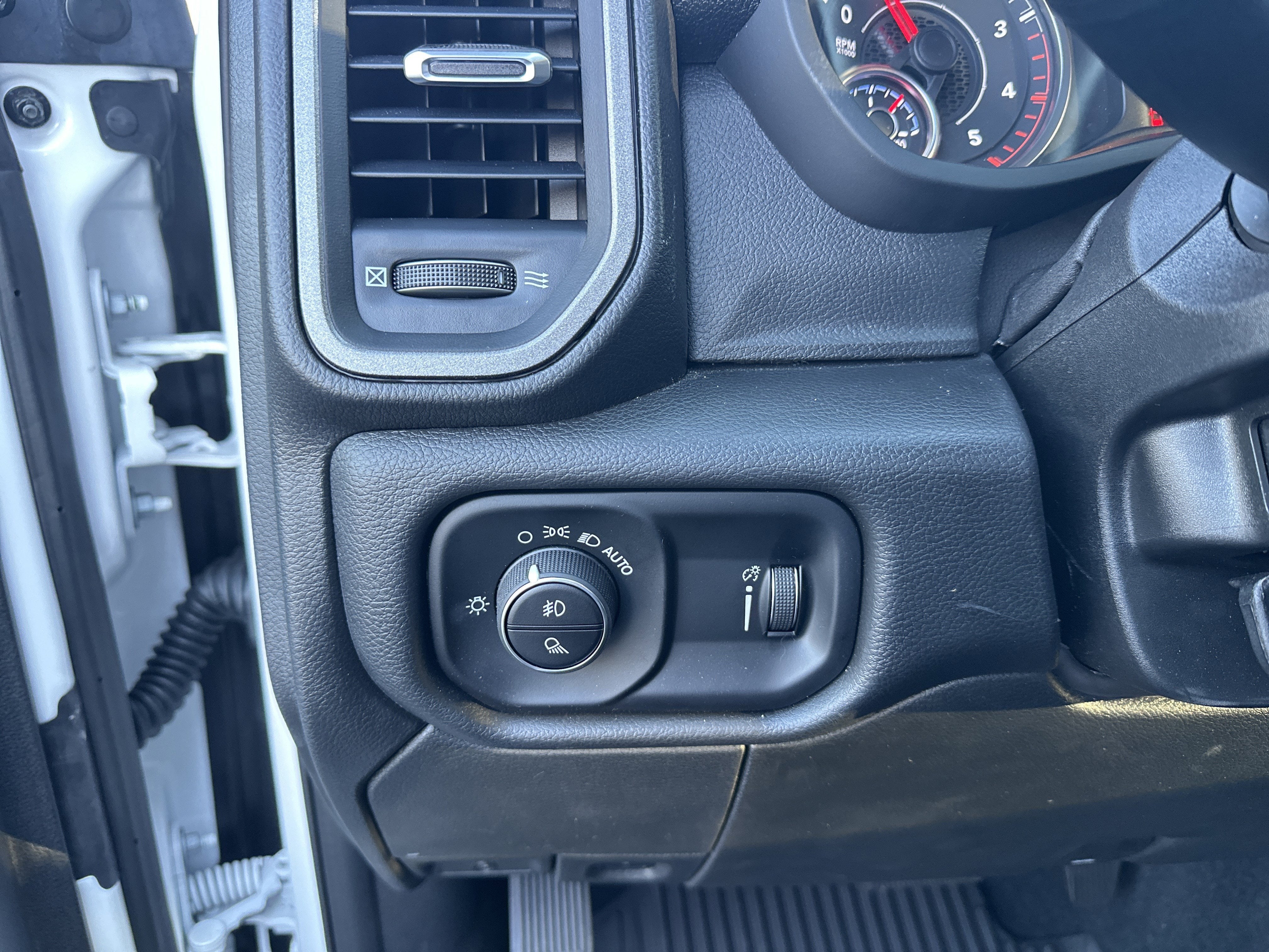 2025 RAM 3500 Tradesman Crew Cab 4x4 6'4" Box