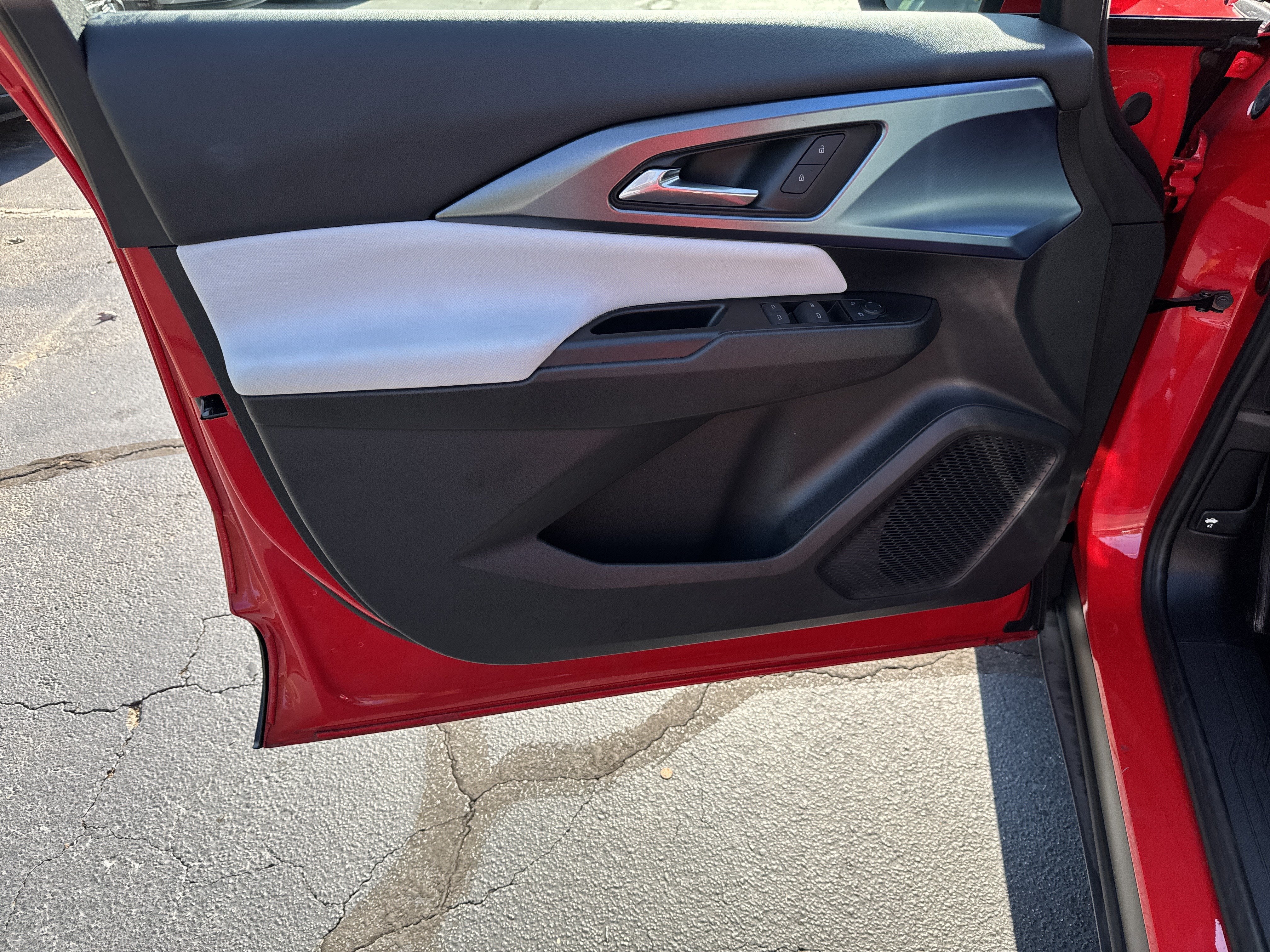 2024 Chevrolet Equinox EV LT - Photo 10