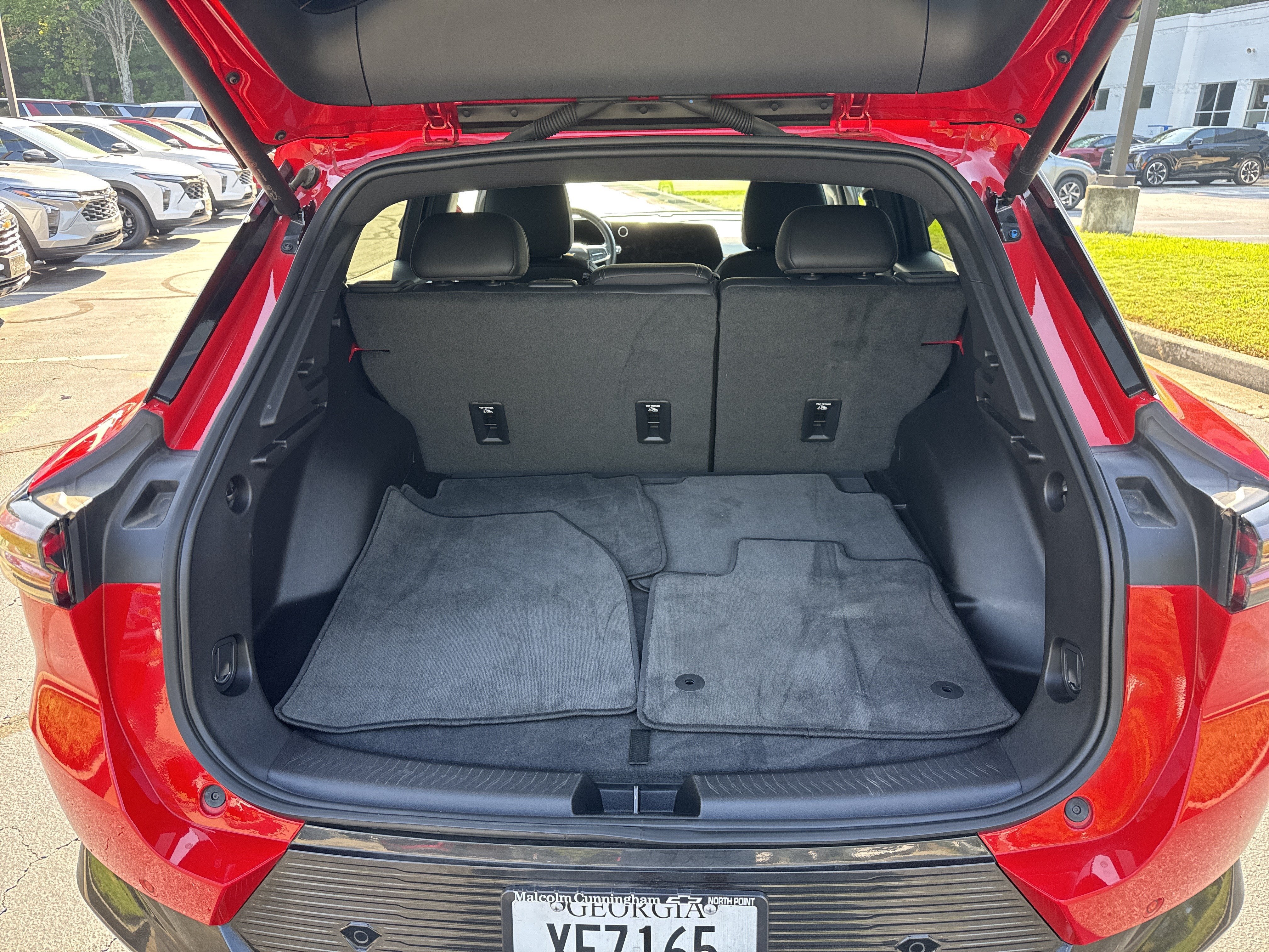 2024 Chevrolet Equinox EV LT - Photo 18