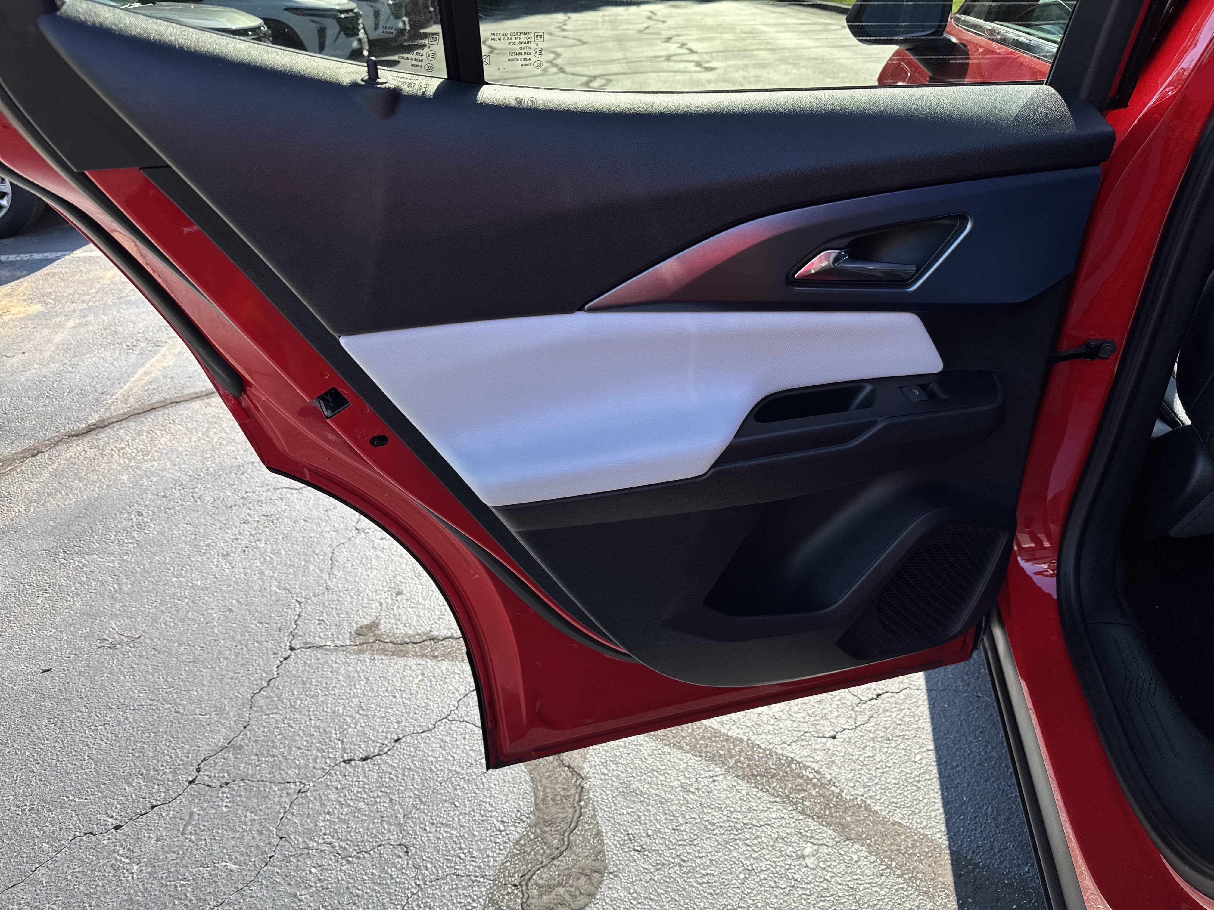 2024 Chevrolet Equinox EV LT - Photo 21