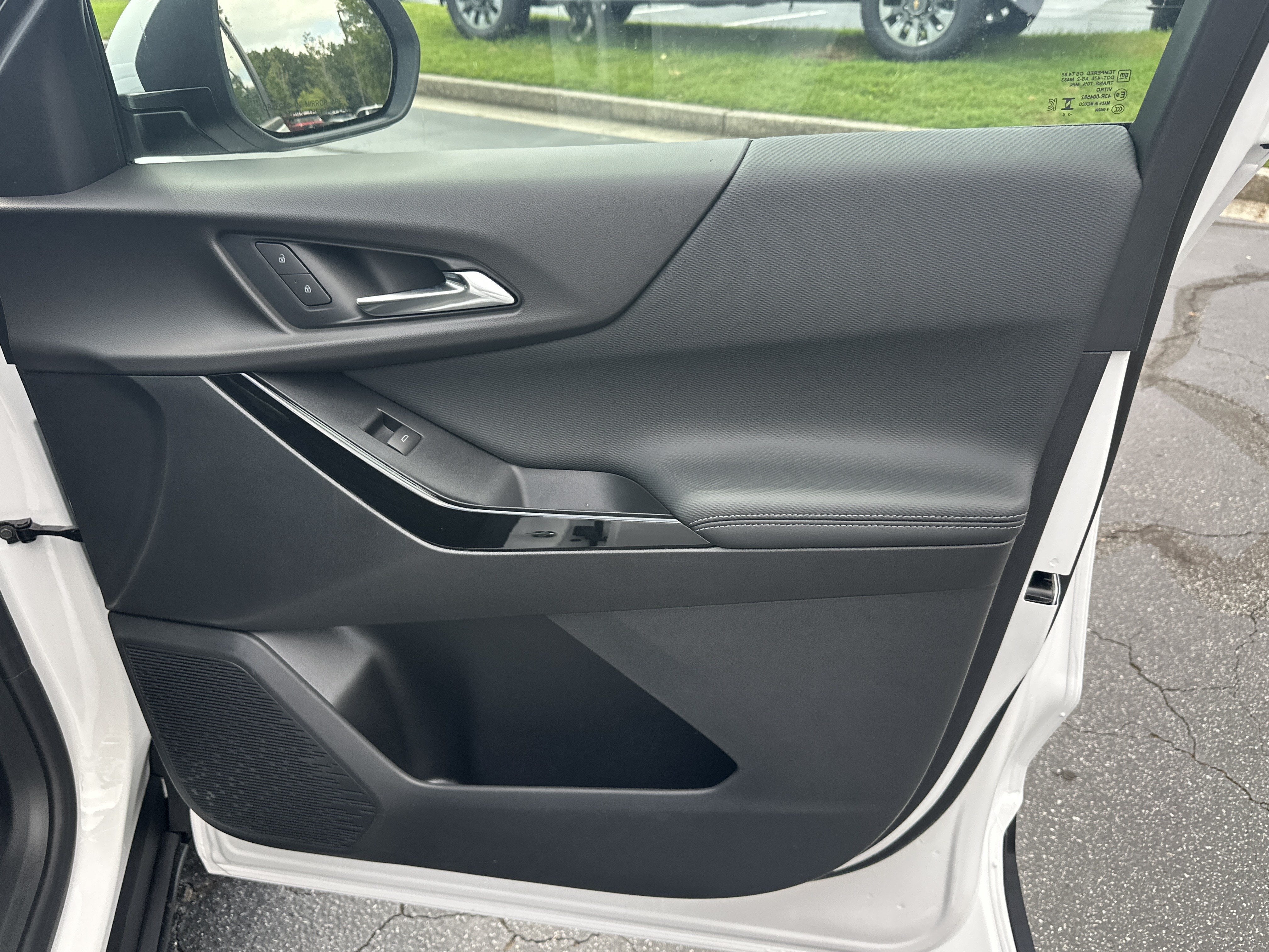 2027 Chevrolet Equinox FWD LT
