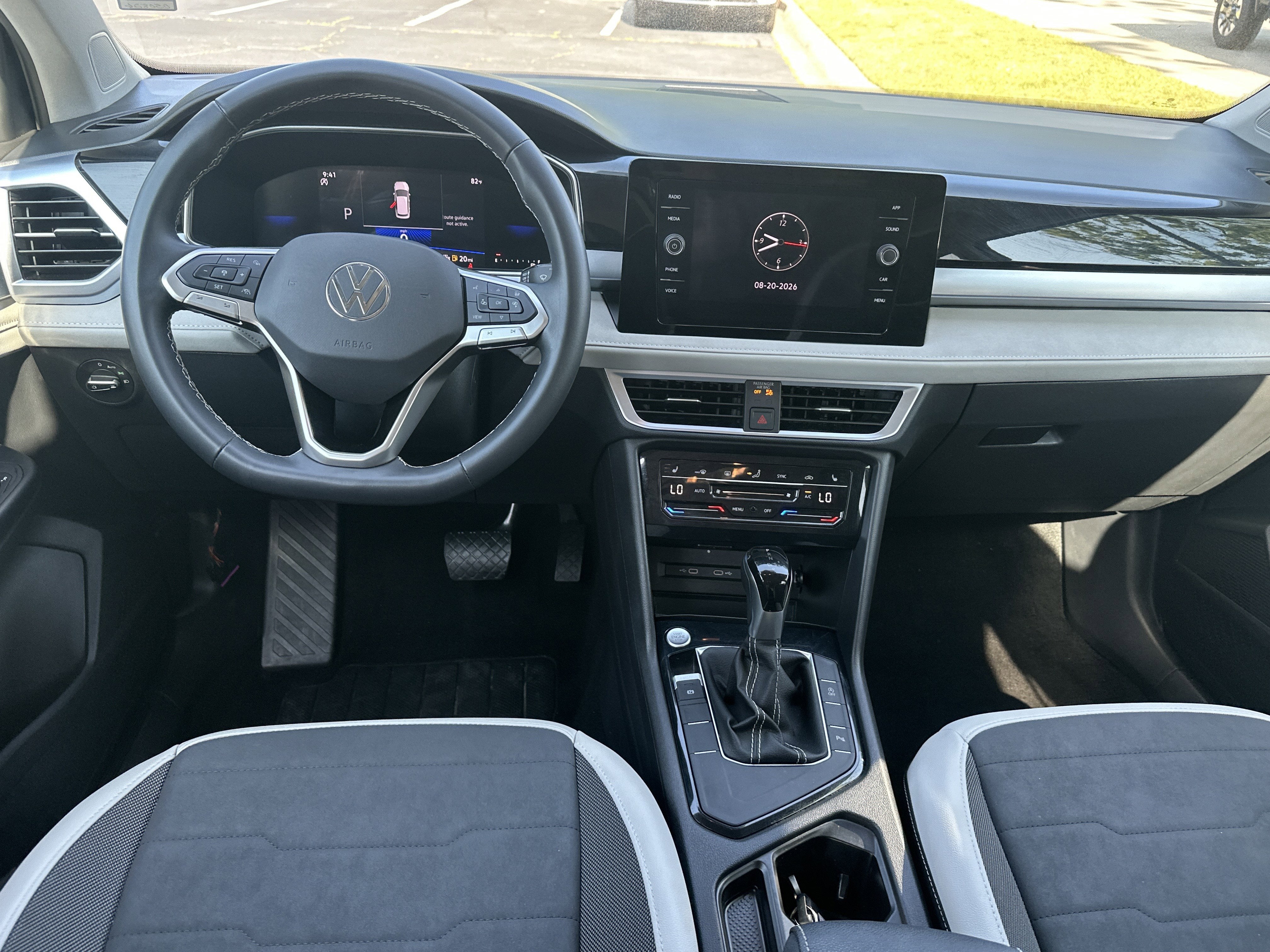 2025 Volkswagen Taos 1.5T SE