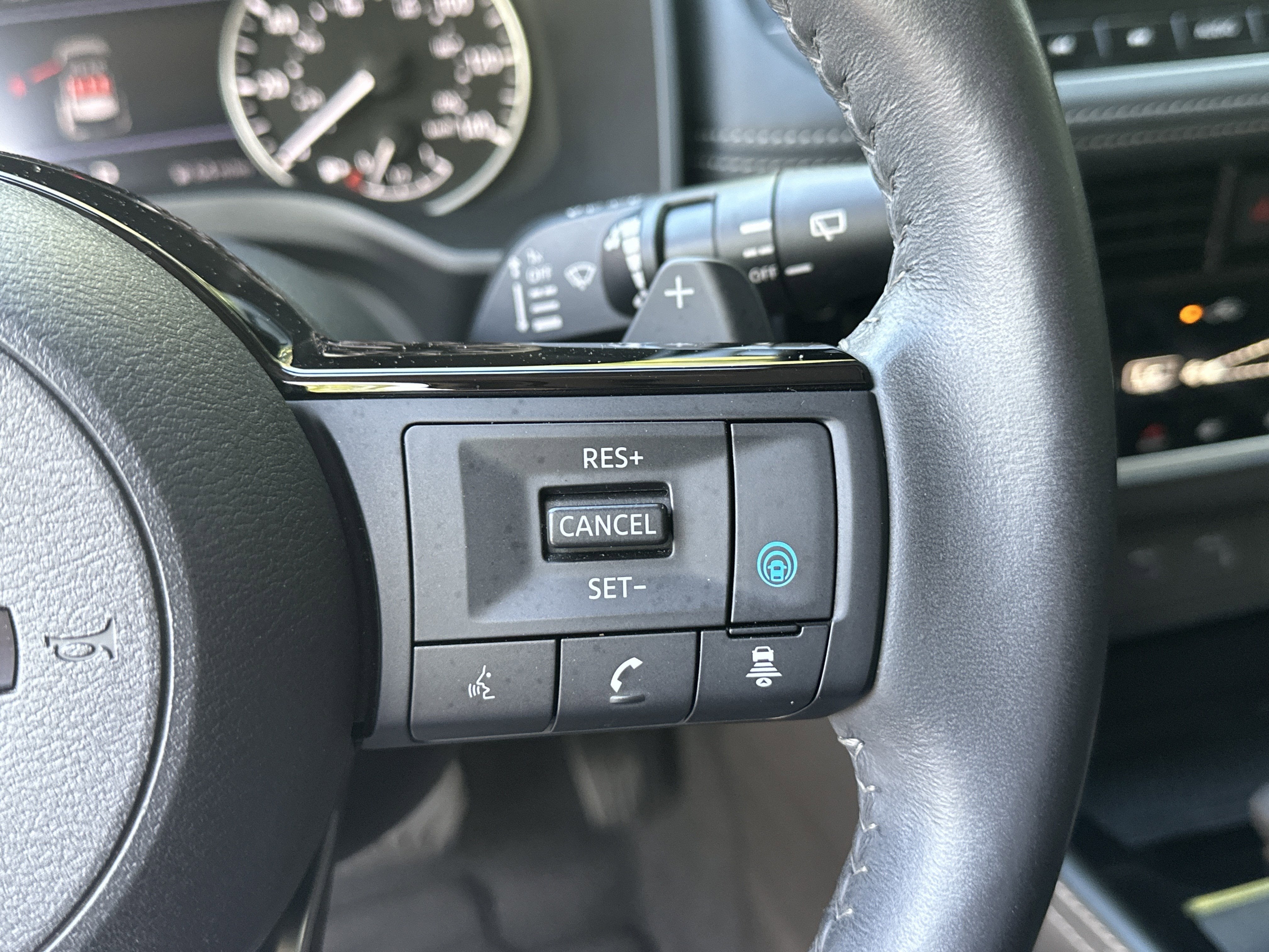 2023 Nissan Rogue SL FWD