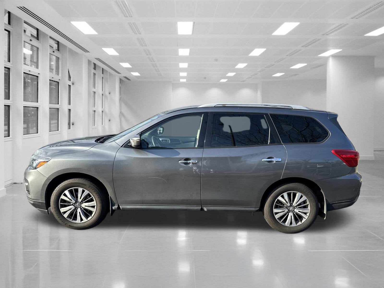 2020 Nissan Pathfinder SV 2WD