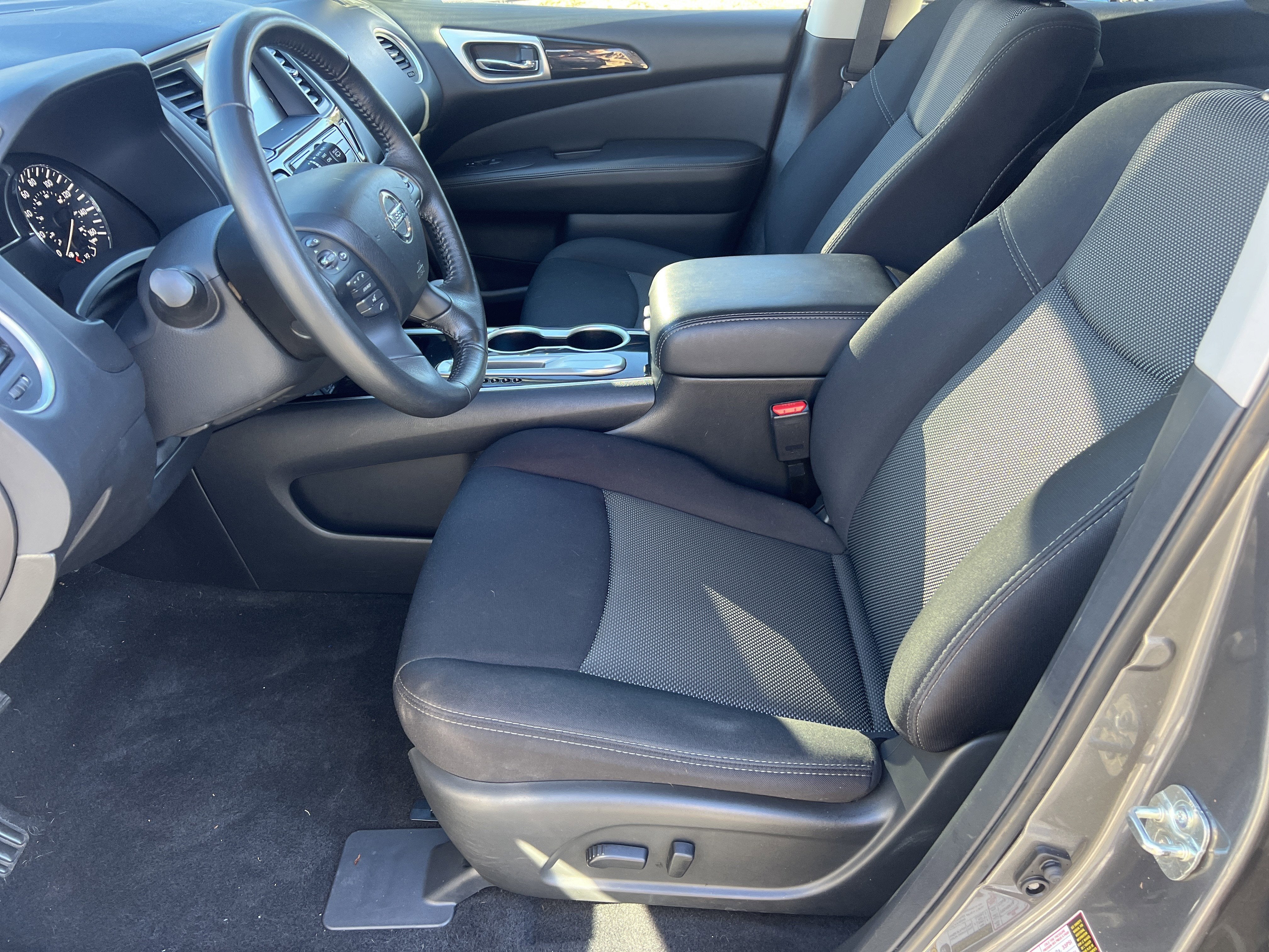 2020 Nissan Pathfinder SV 2WD