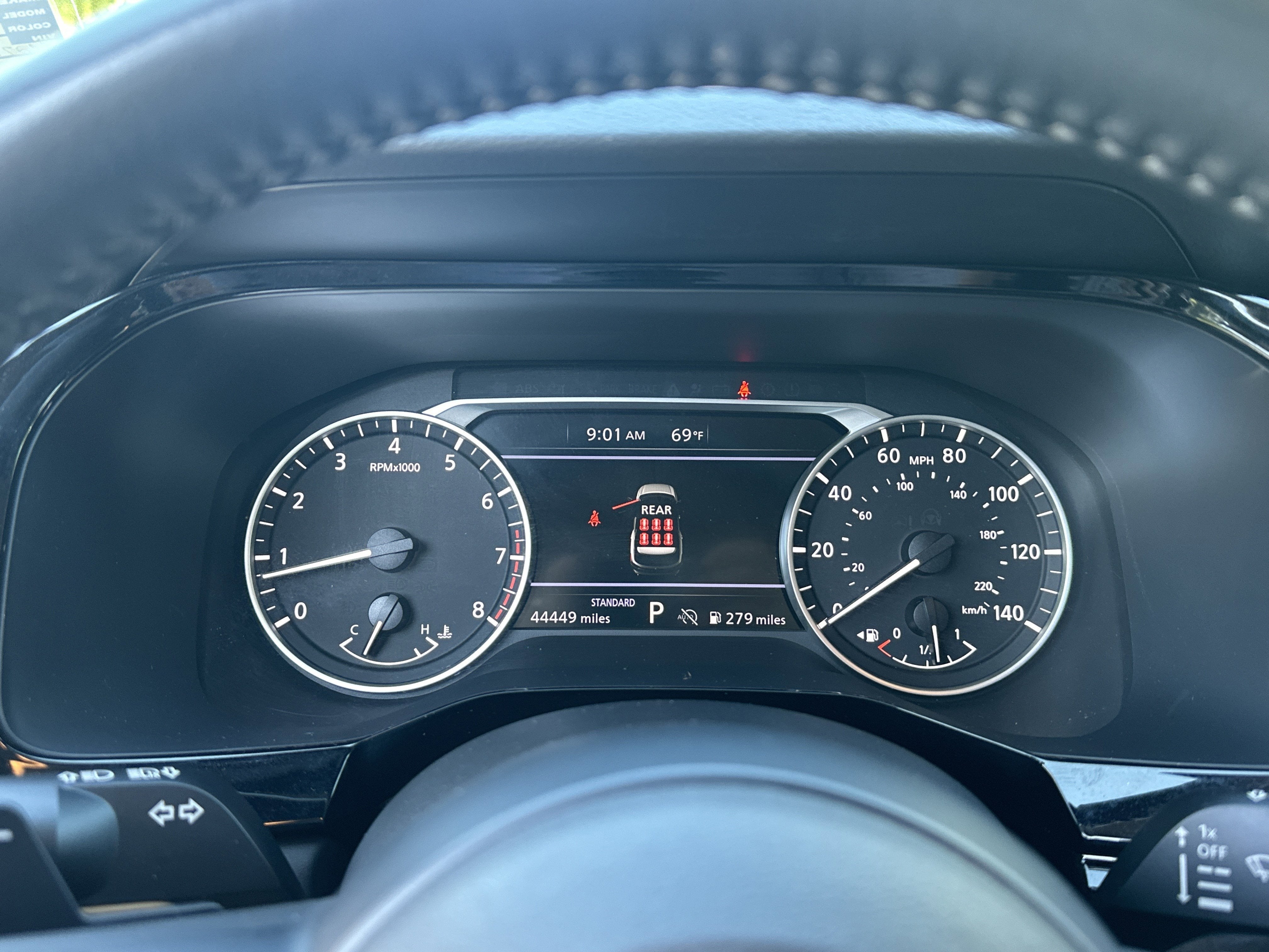 2024 Nissan Pathfinder SV
