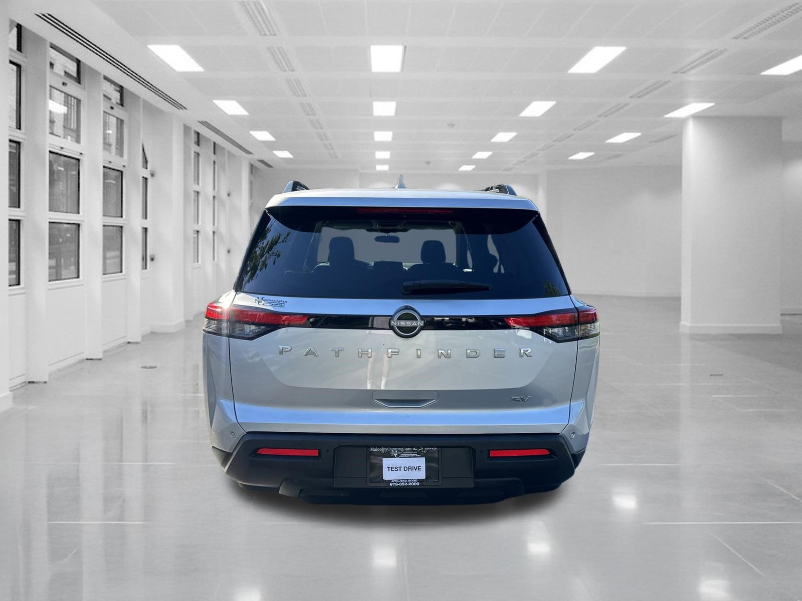 2024 Nissan Pathfinder SV