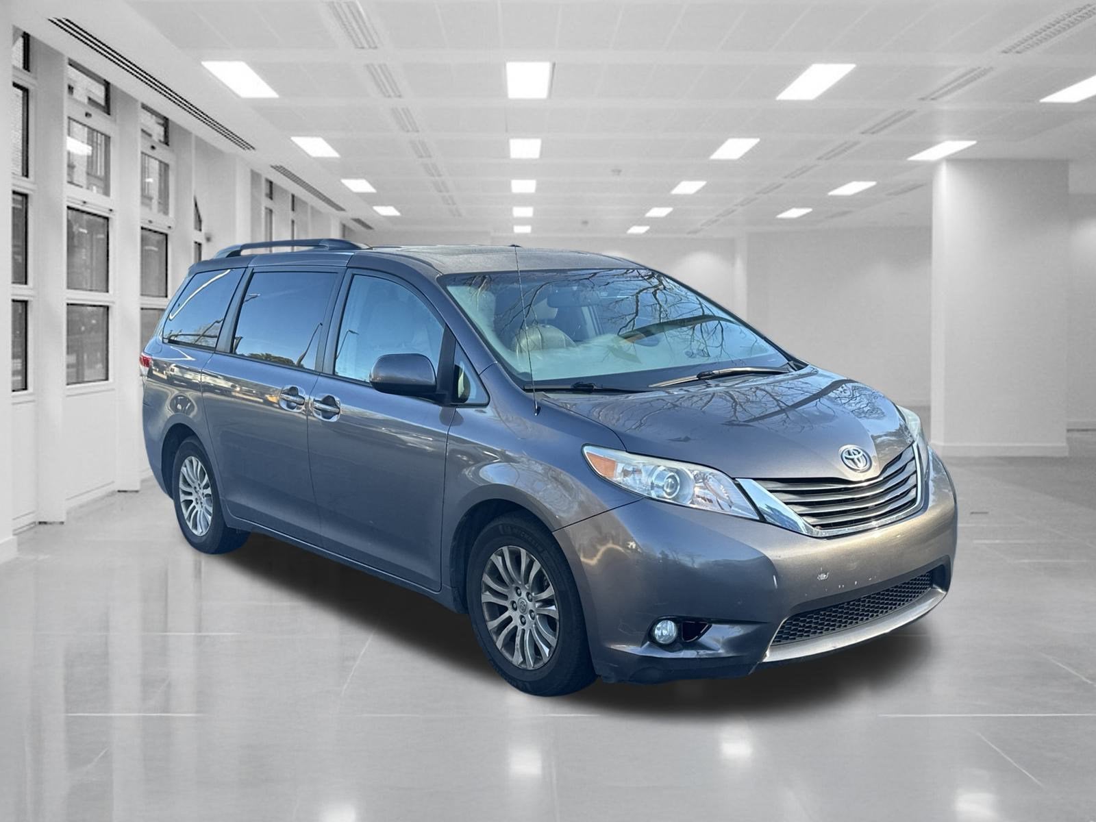 2014 Toyota Sienna XLE