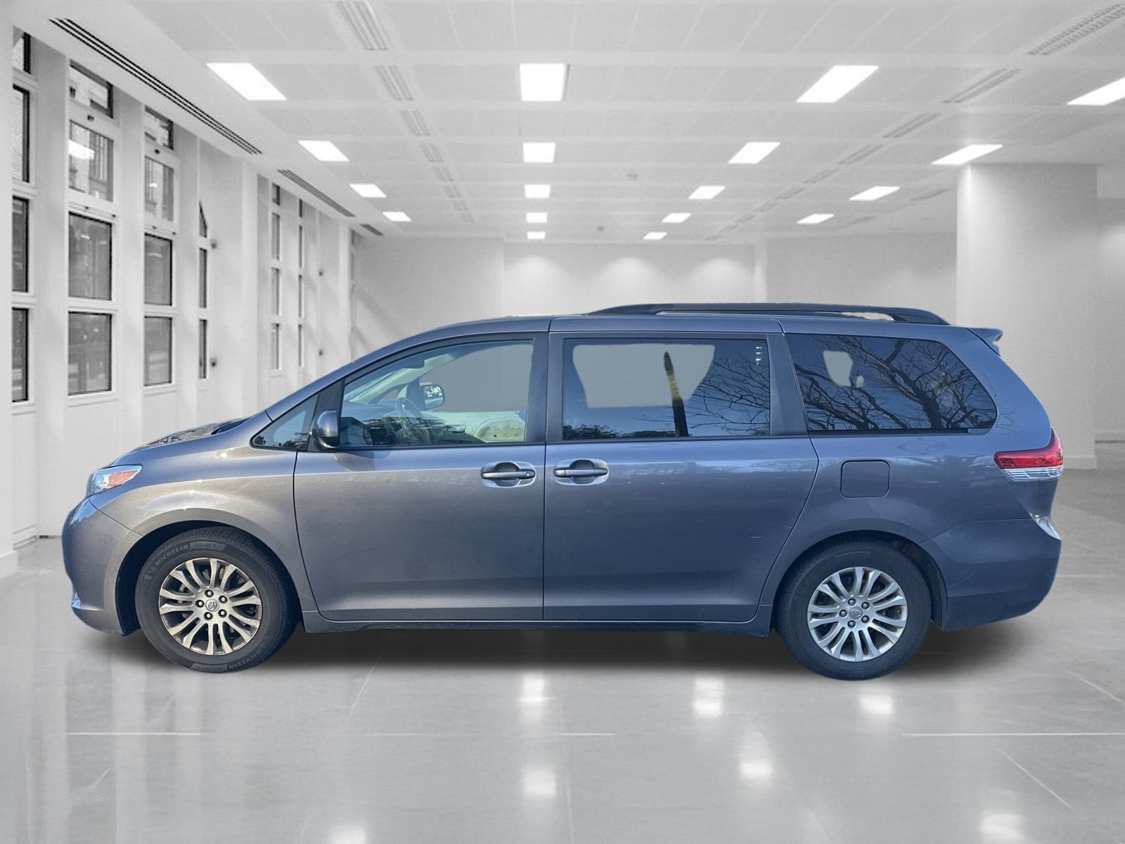 2014 Toyota Sienna XLE