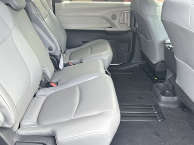 2022 Toyota Sienna XLE
