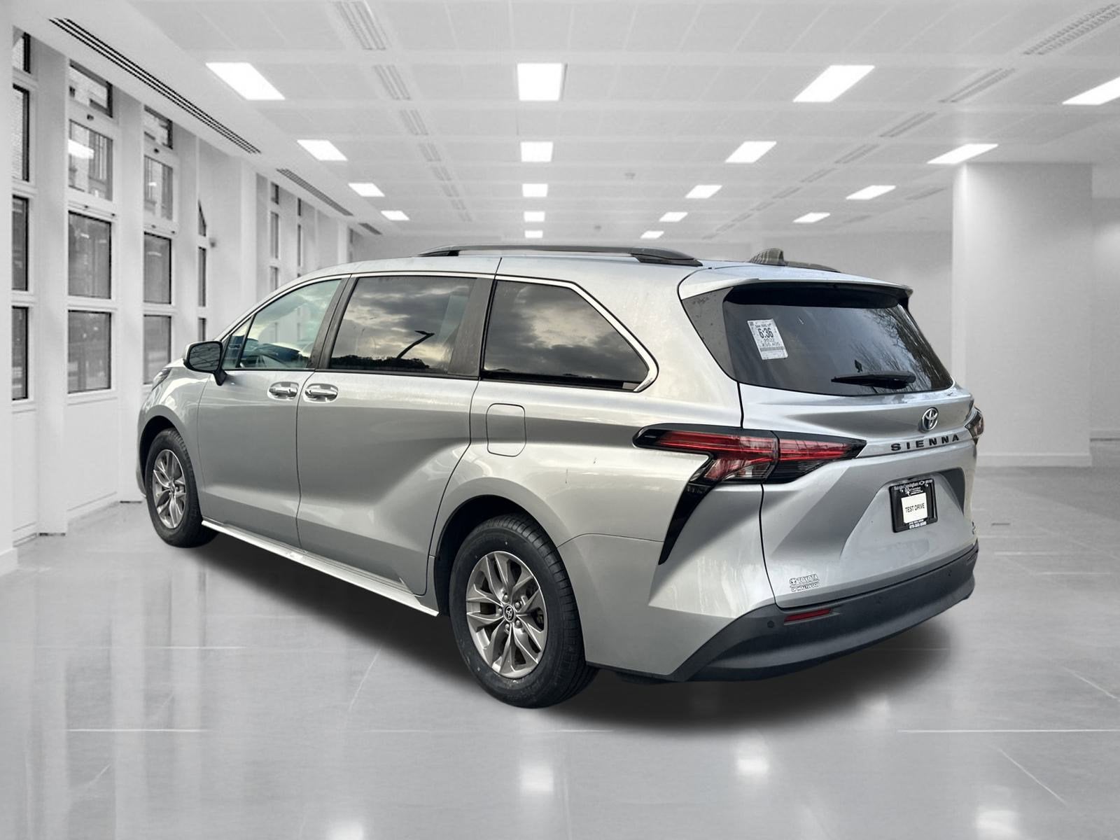 2022 Toyota Sienna XLE
