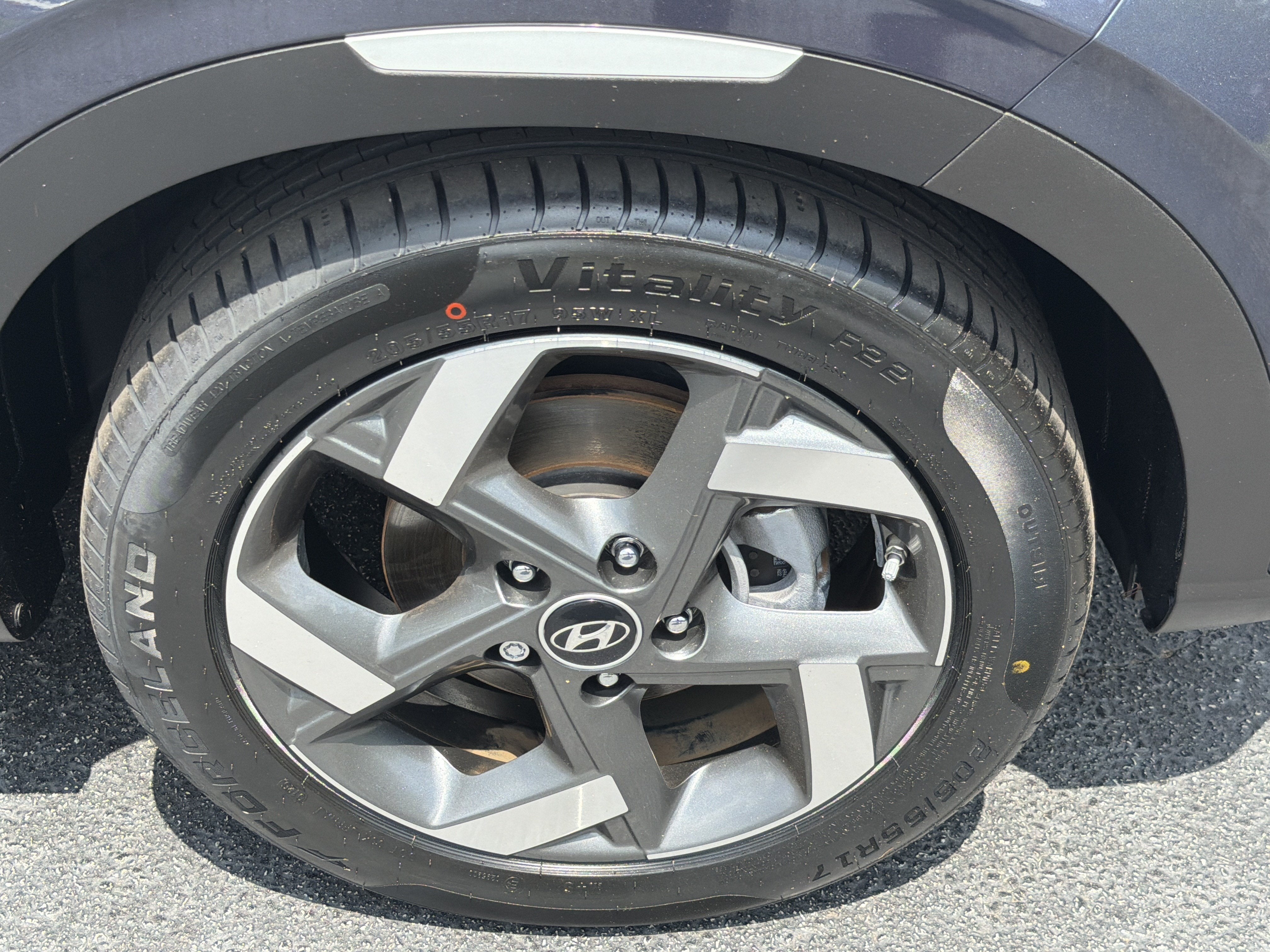 2023 Hyundai Venue Limited - Photo 12
