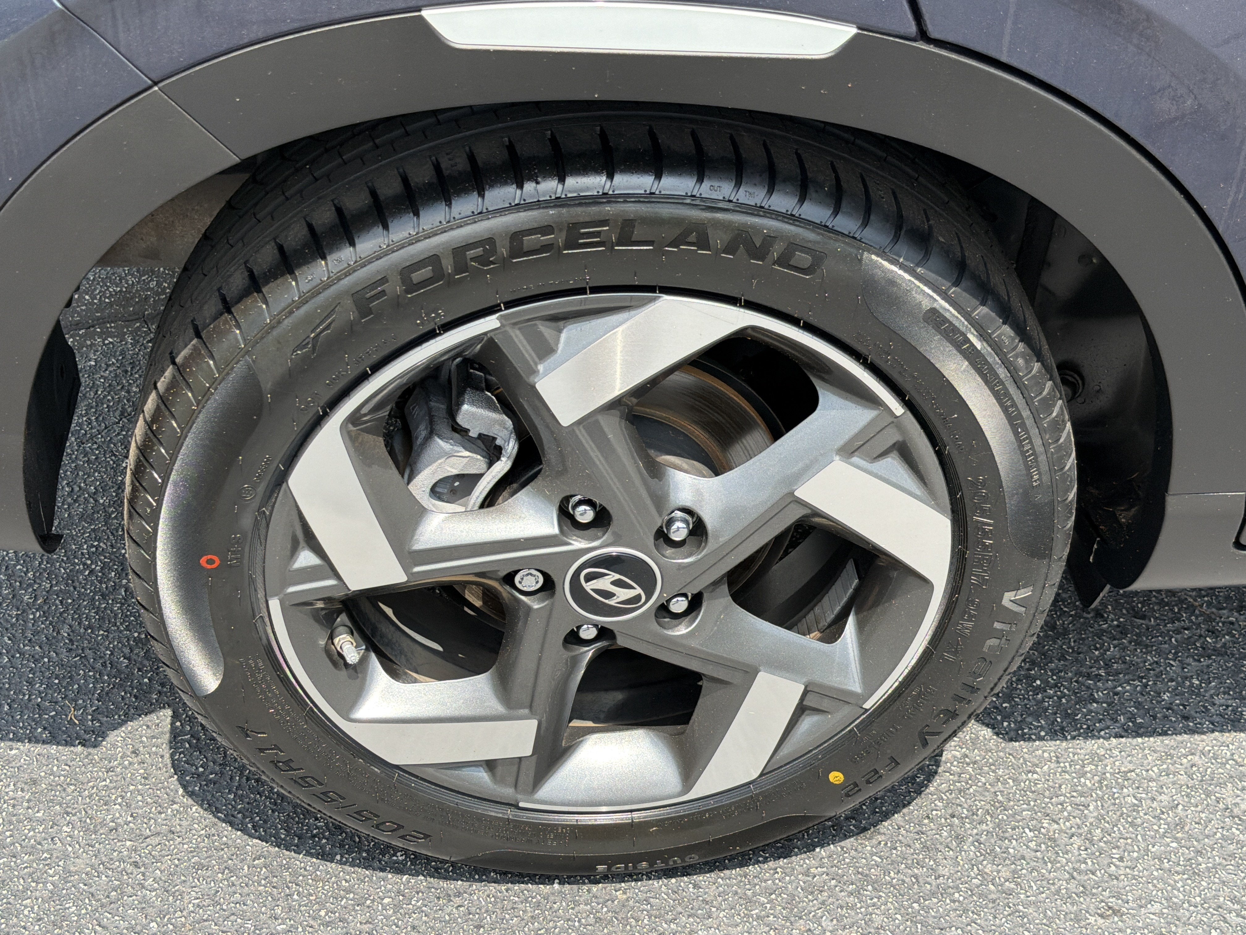2023 Hyundai Venue Limited - Photo 17
