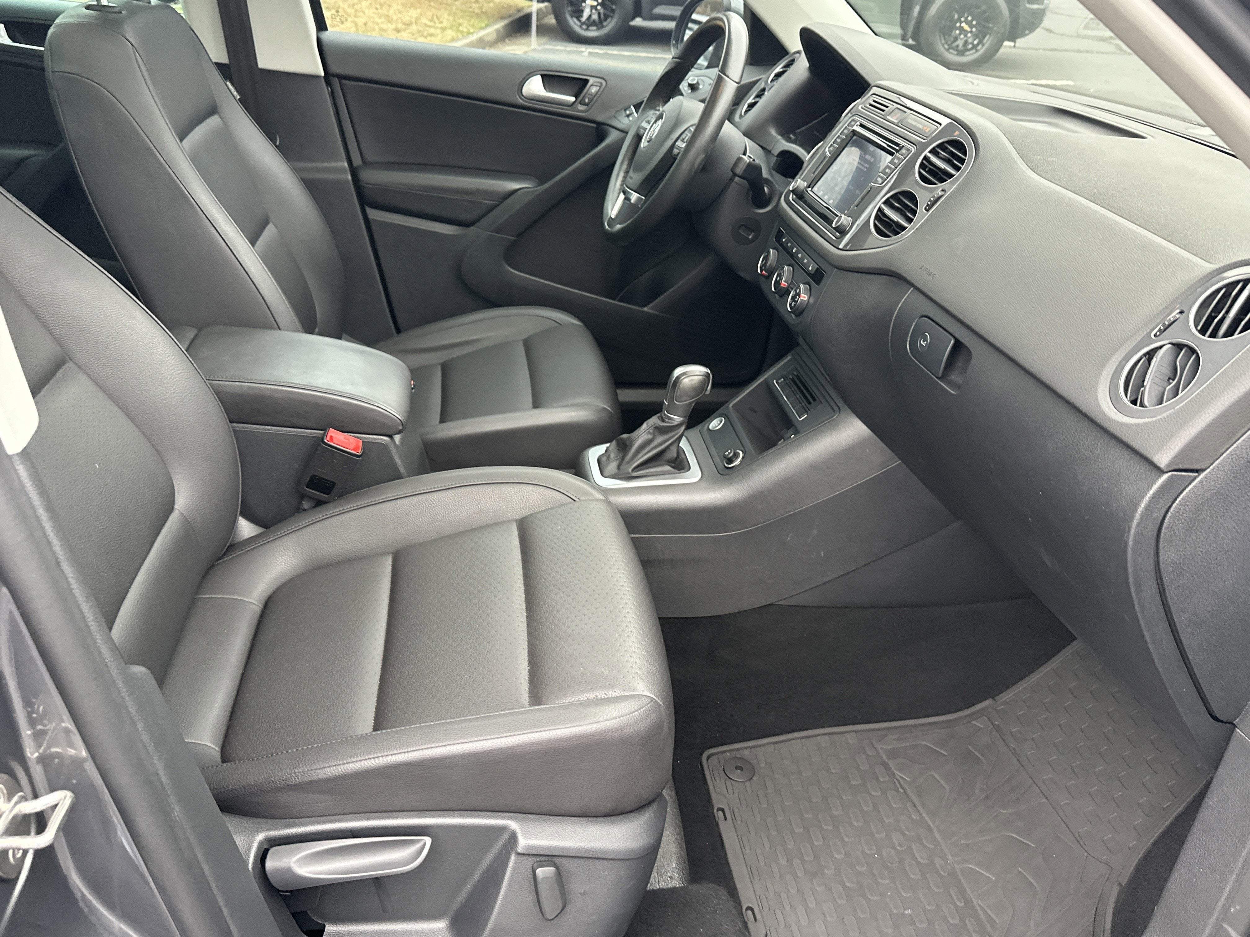 2016 Volkswagen Tiguan SE