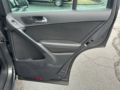 2016 Volkswagen Tiguan SE