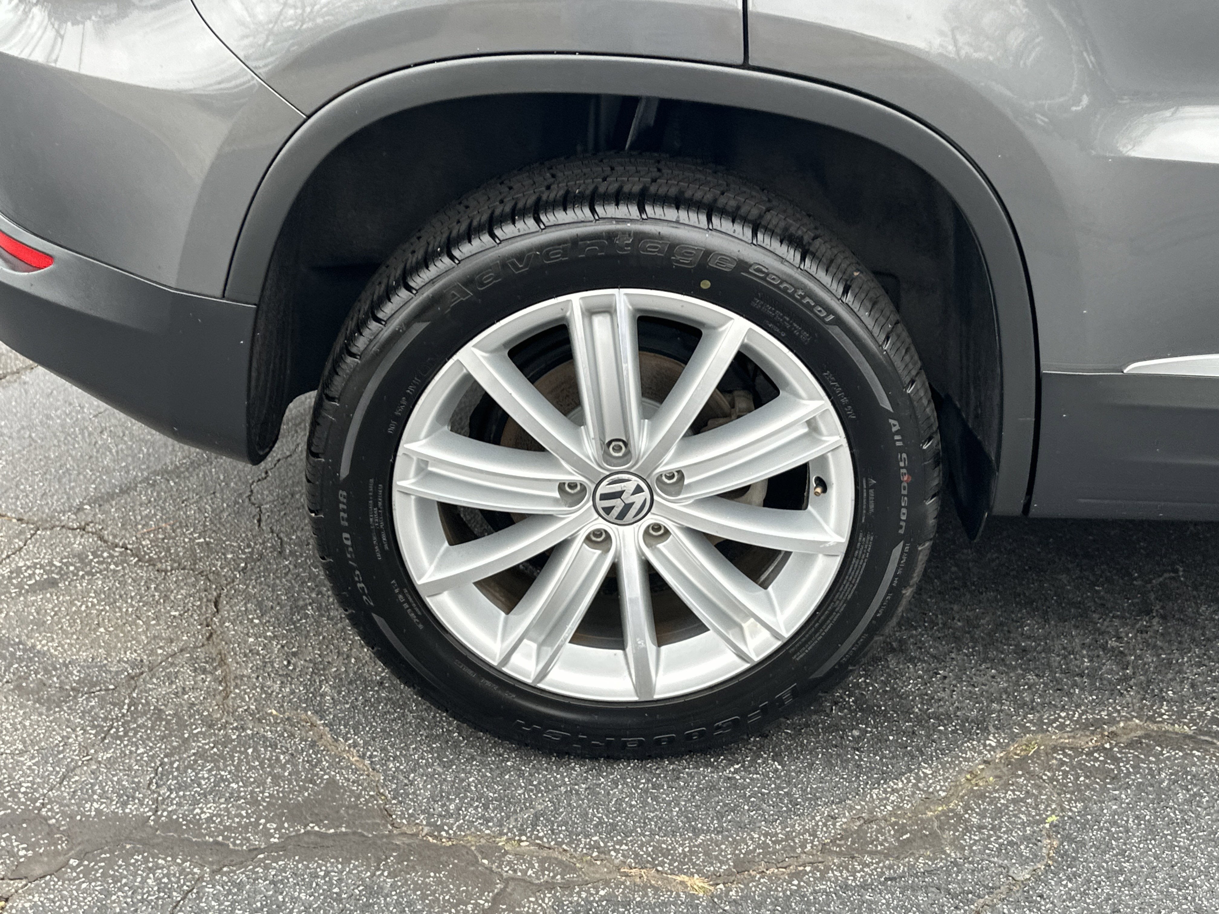 2016 Volkswagen Tiguan SE