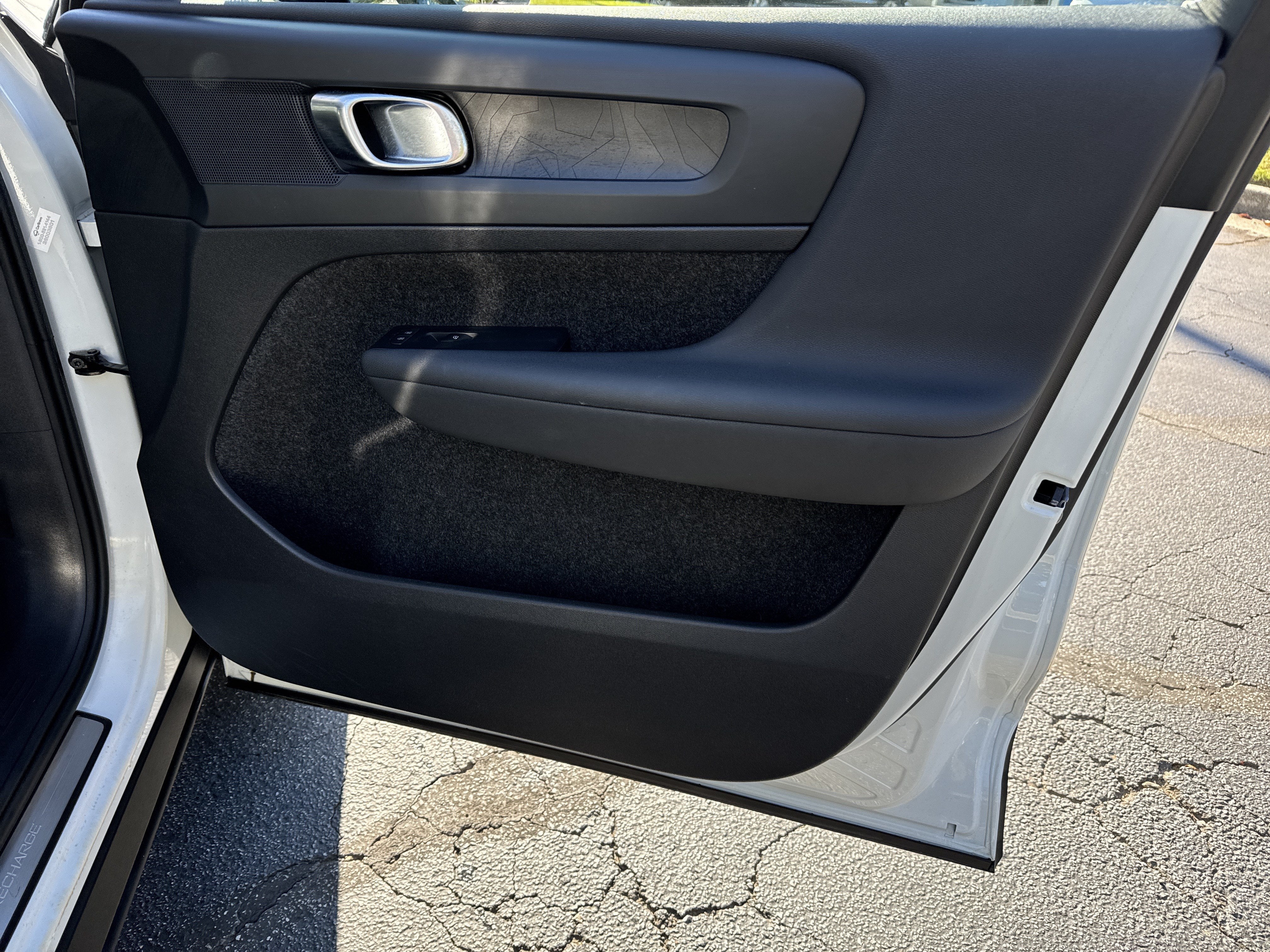 2023 Volvo C40 Plus - Photo 12