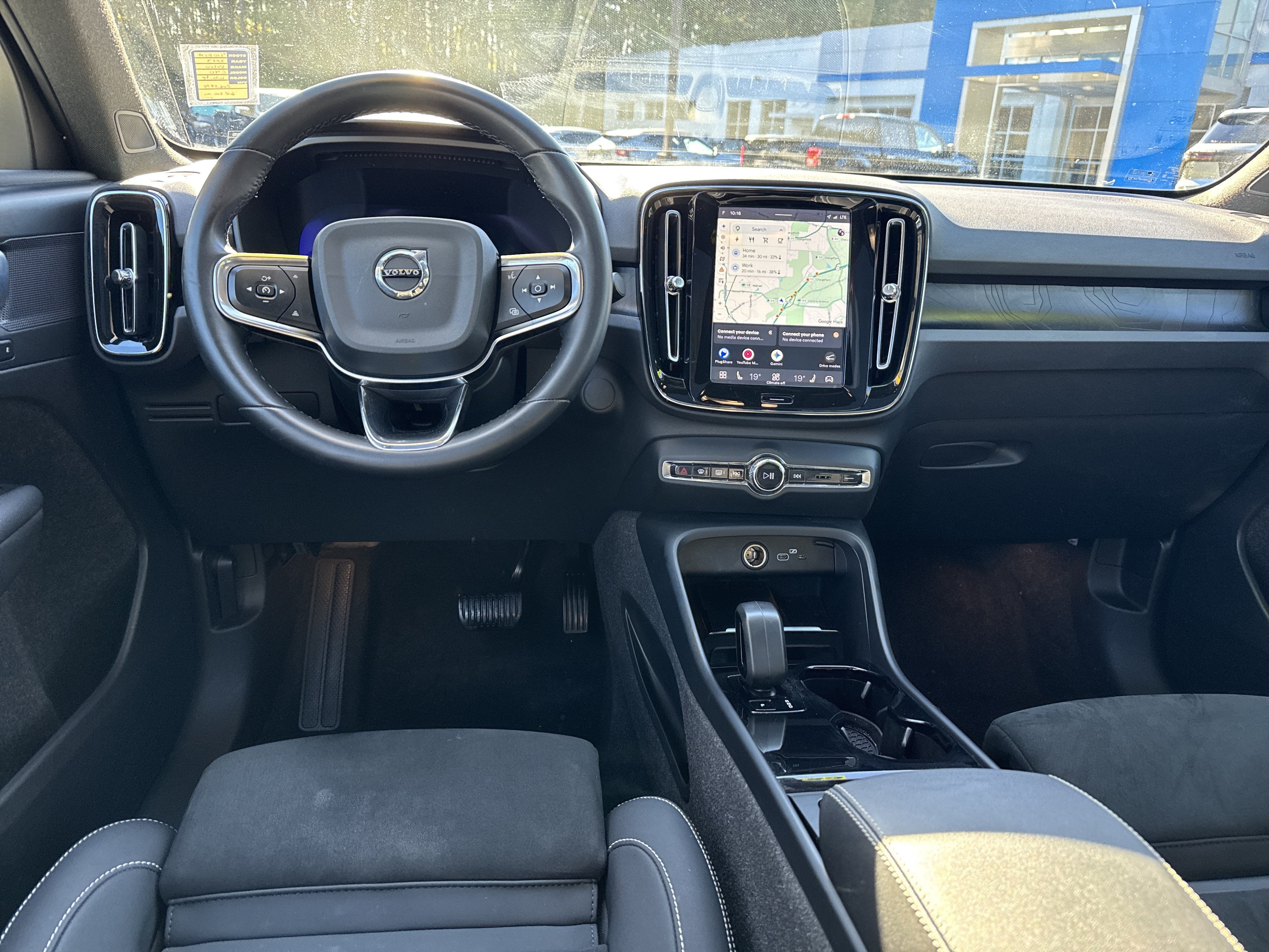 2023 Volvo C40 Plus - Photo 19
