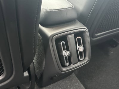 2025 Volvo XC40 Ultra Dark Theme